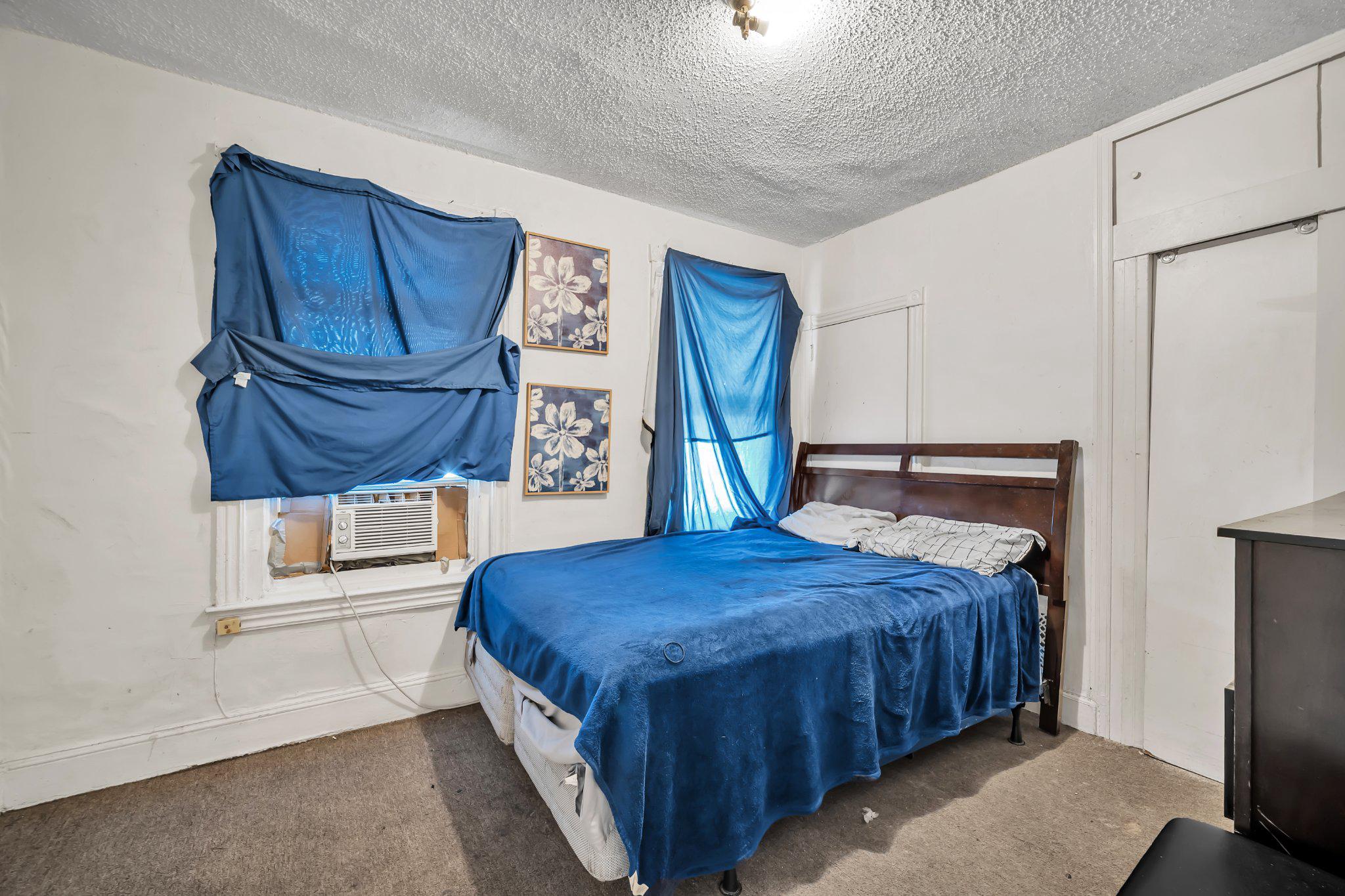 POINT BREEZE - Residential
