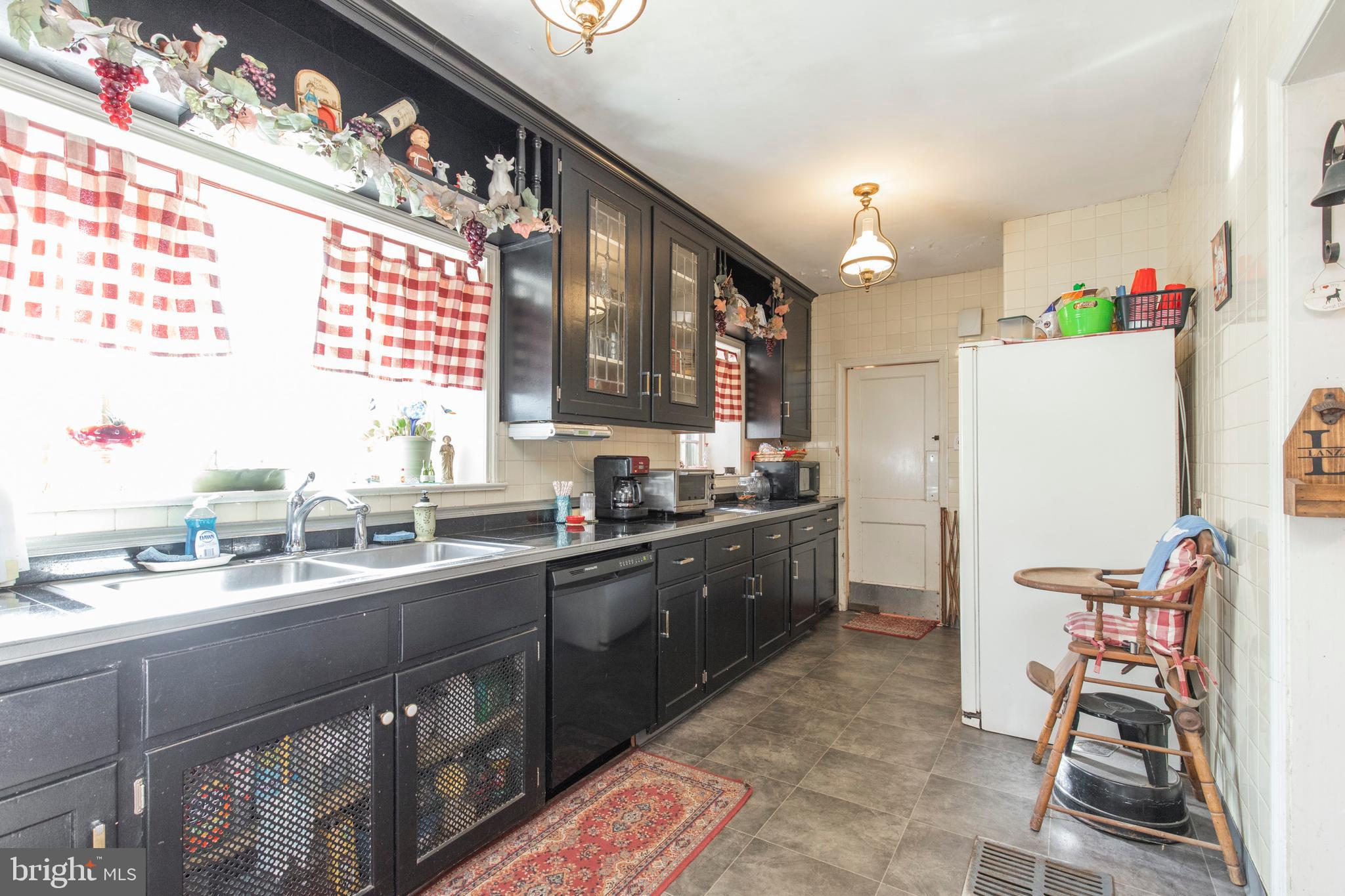 FOX CHASE - Residential