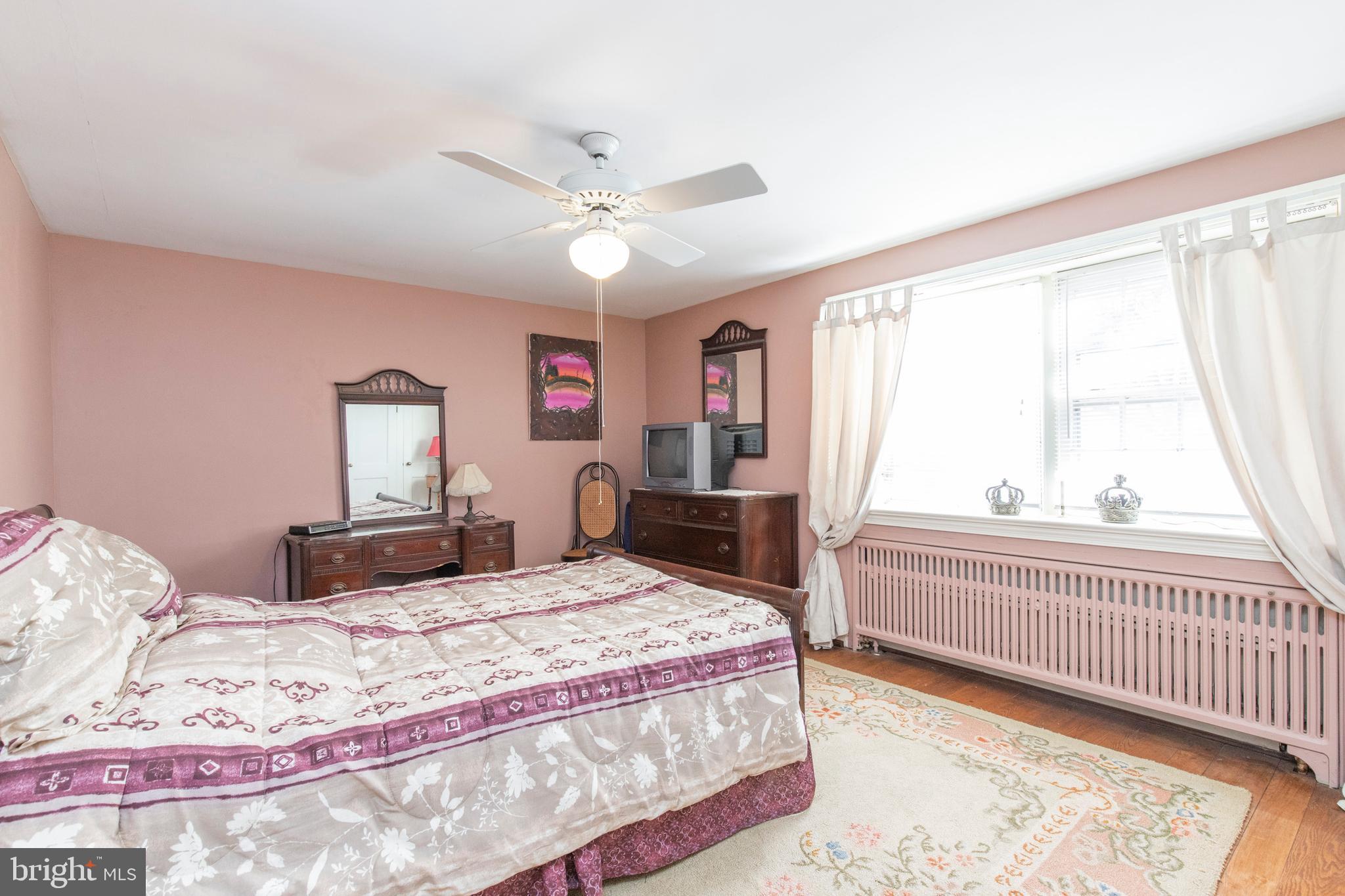 FOX CHASE - Residential