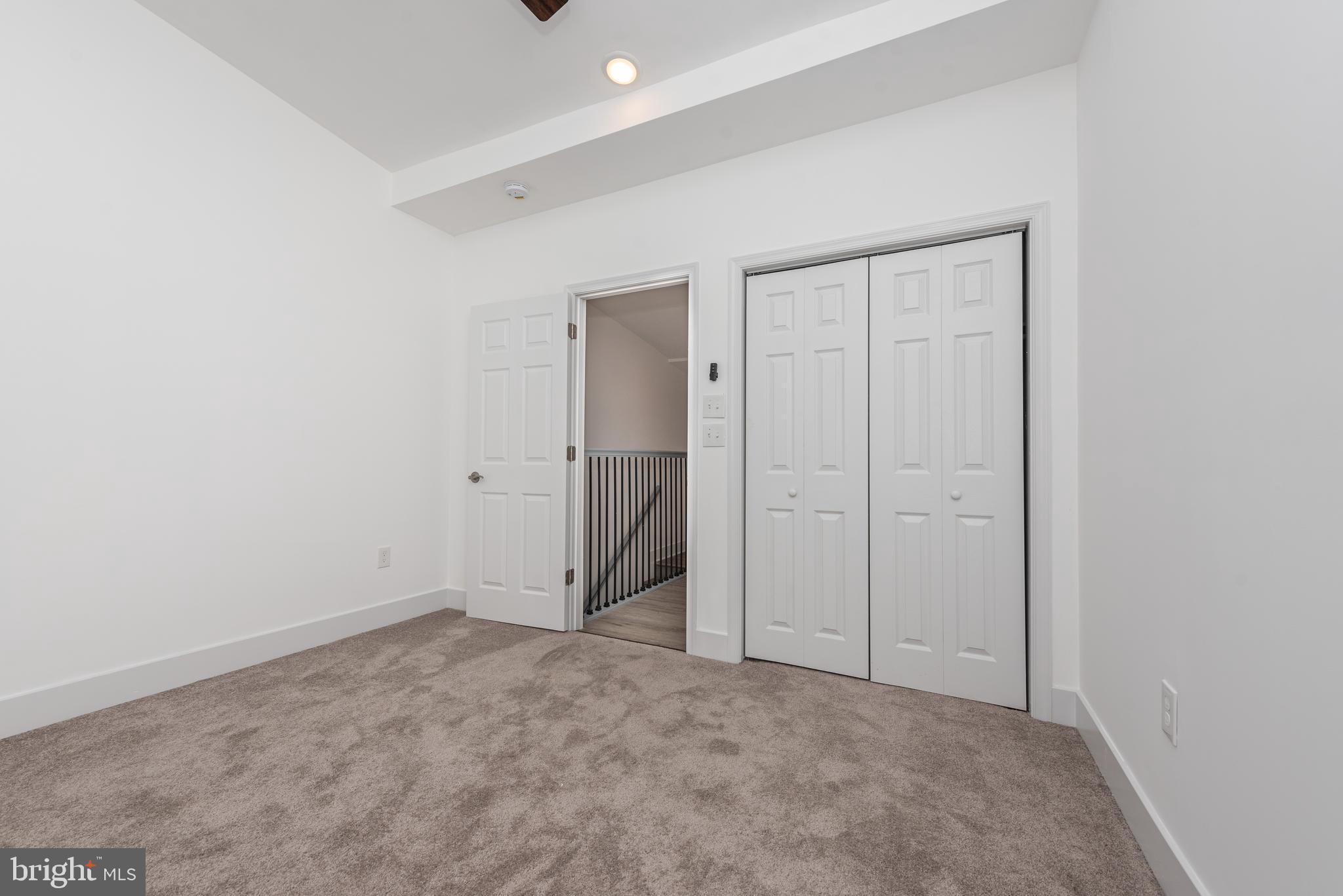 SANDTOWN-WINCHESTER - Residential
