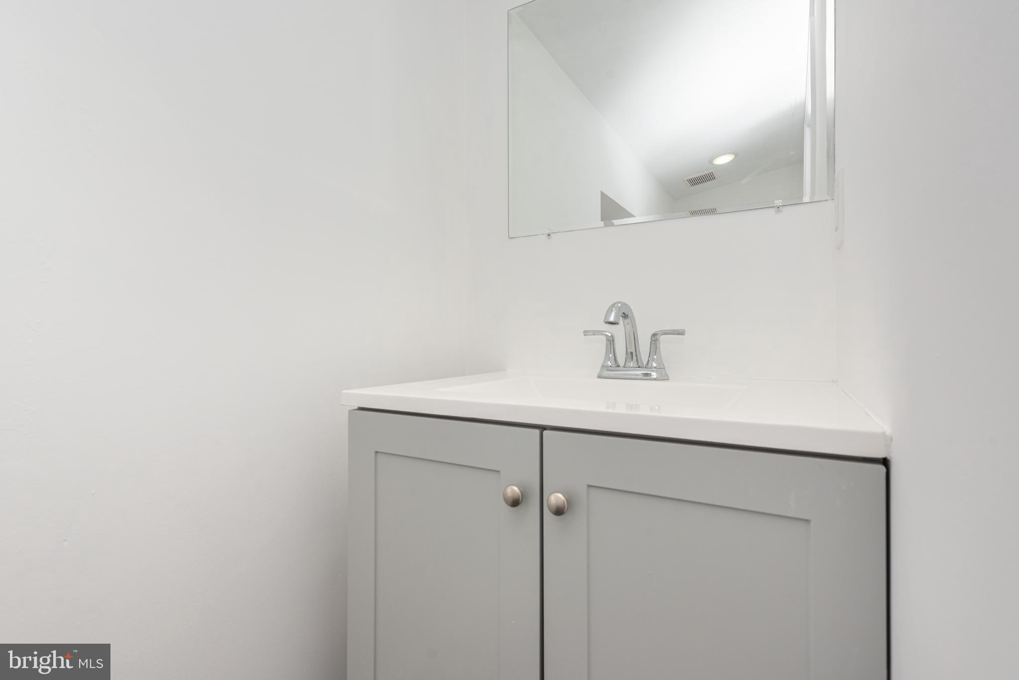 SANDTOWN-WINCHESTER - Residential