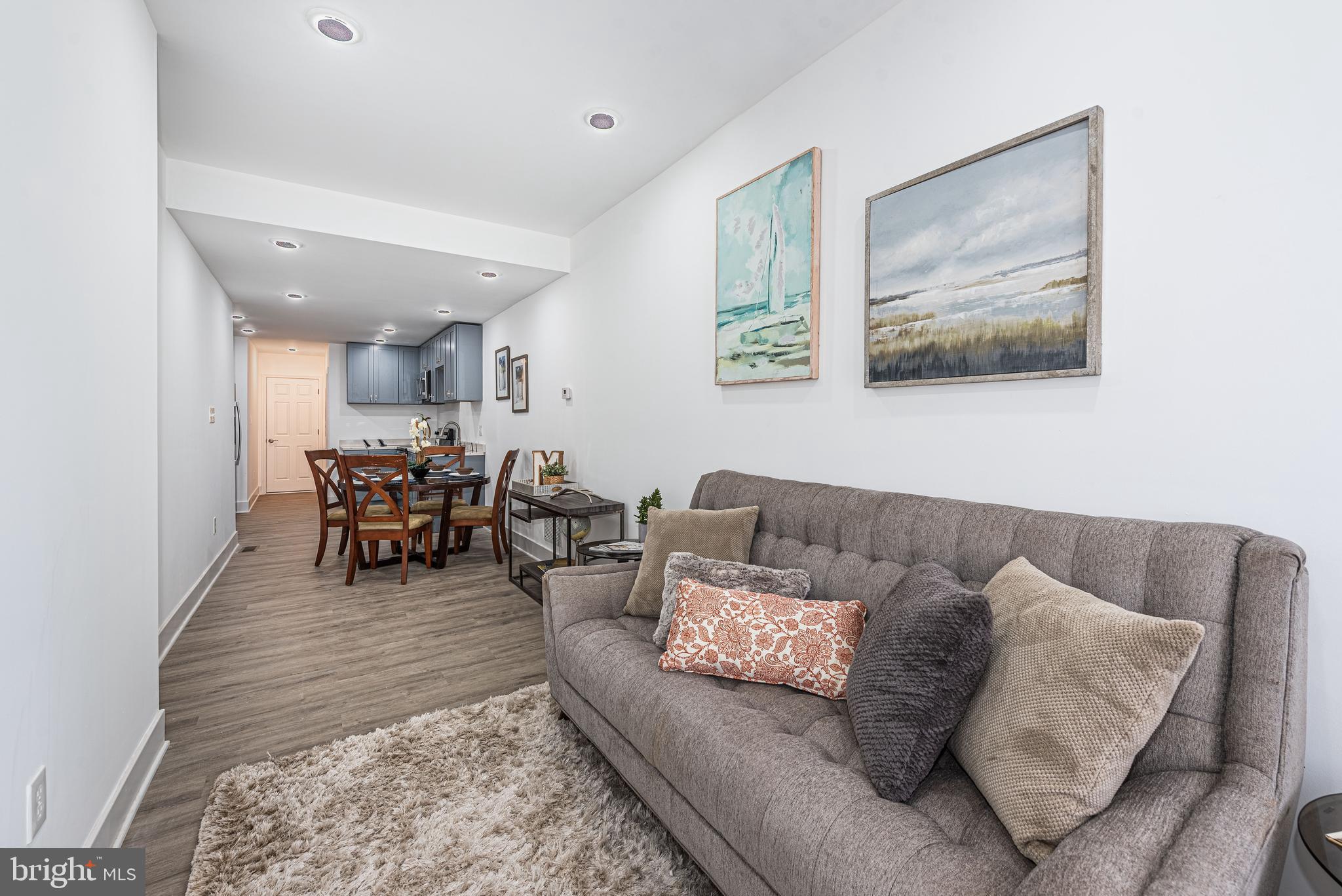 SANDTOWN-WINCHESTER - Residential
