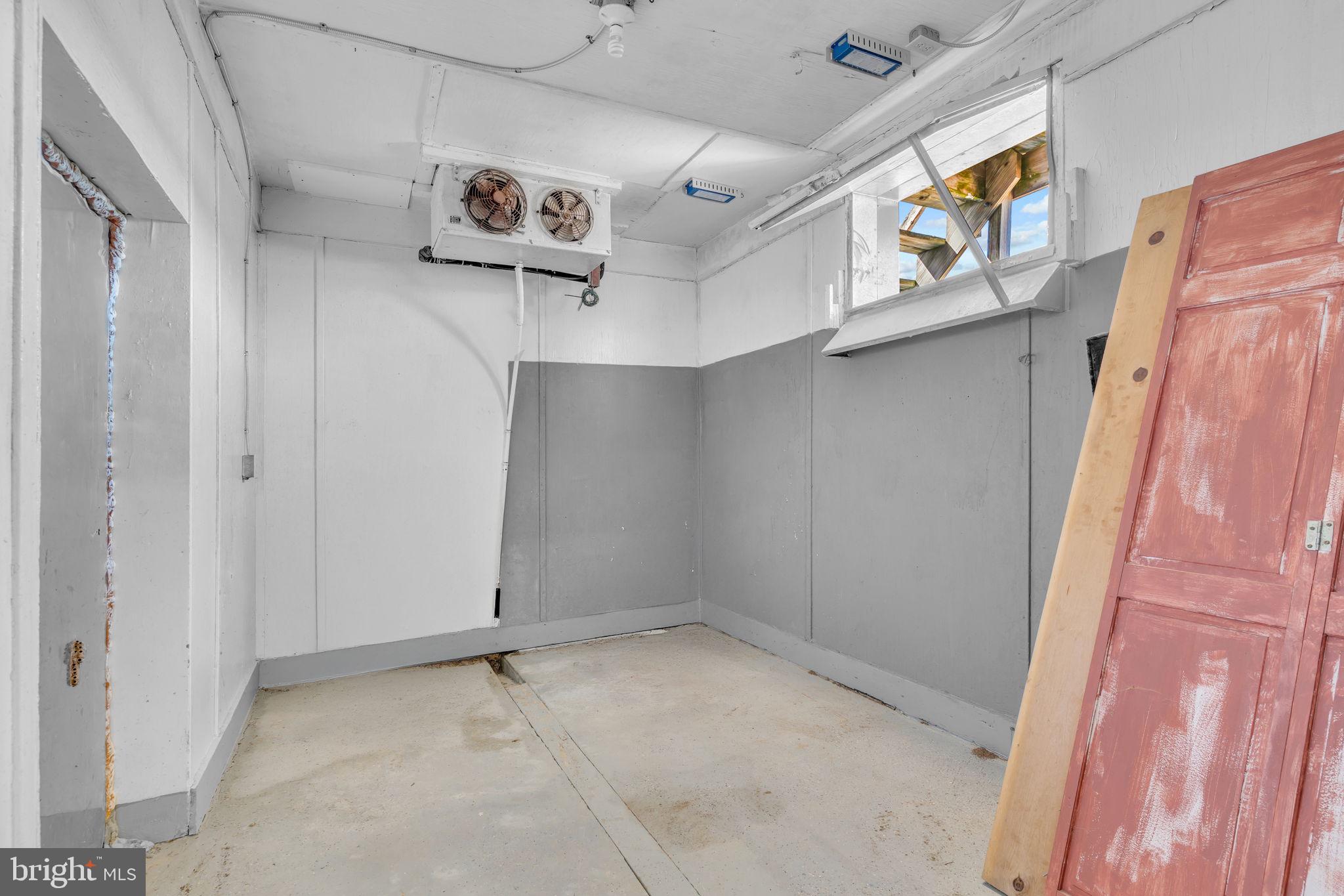 ST. GEORGE ISLAND - Commercial Sale