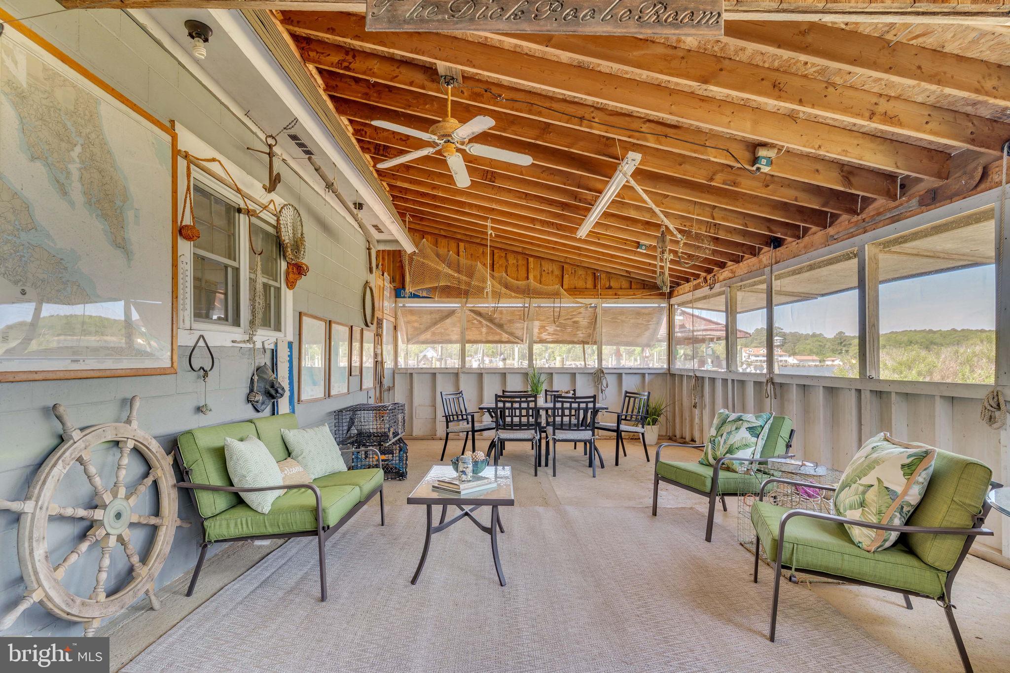ST. GEORGE ISLAND - Commercial Sale