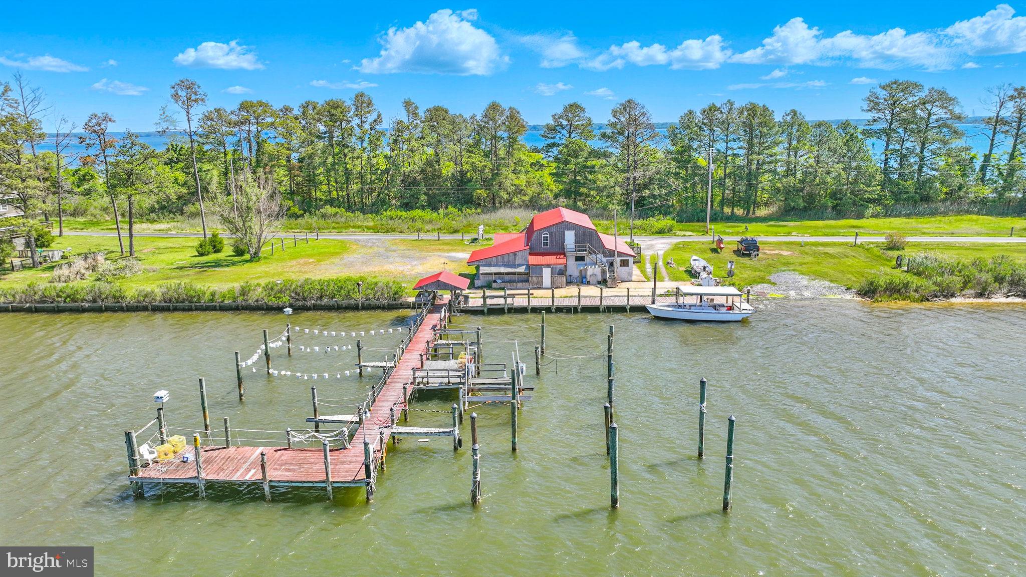 ST. GEORGE ISLAND - Commercial Sale