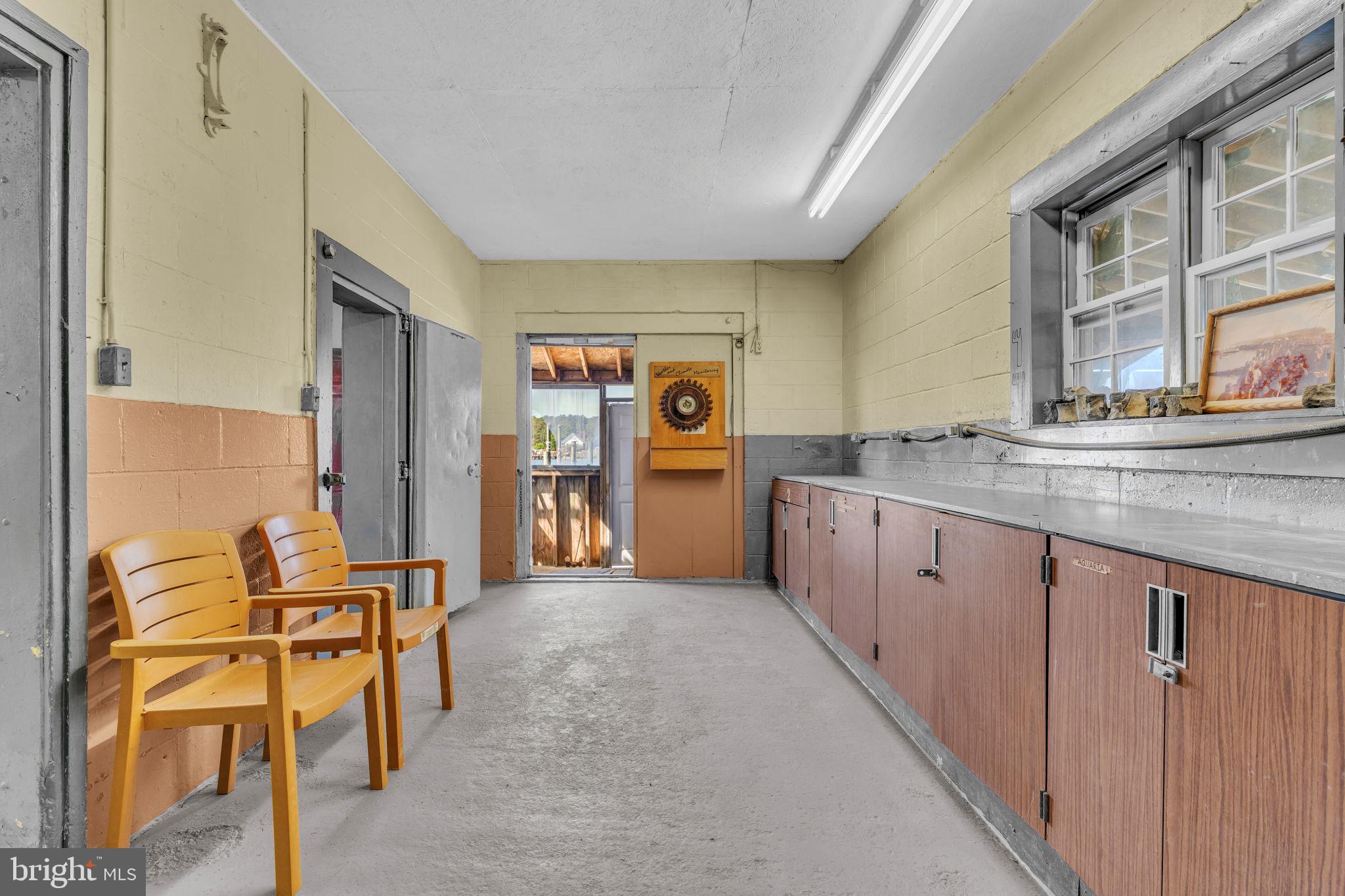 ST. GEORGE ISLAND - Commercial Sale
