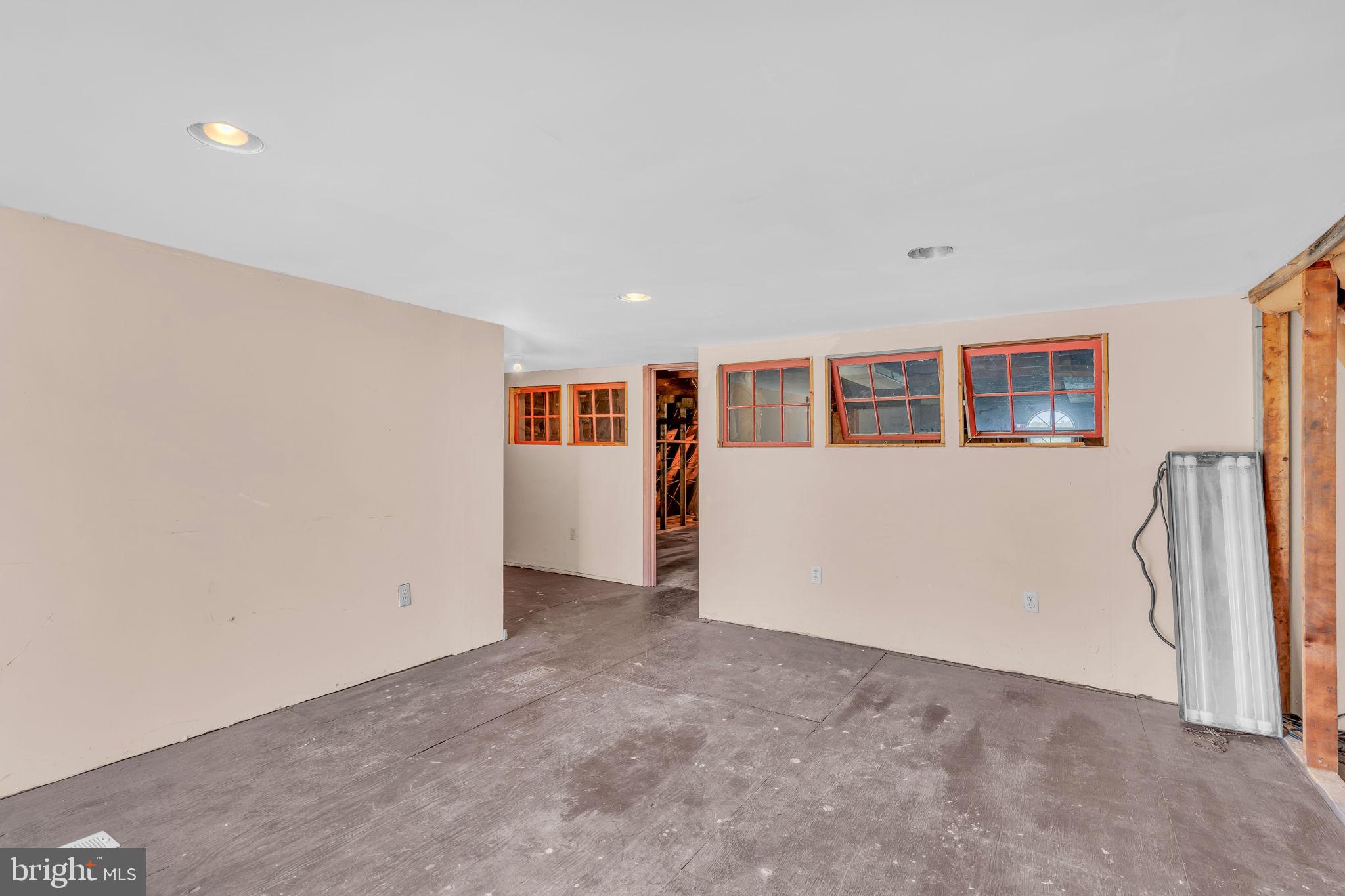 ST. GEORGE ISLAND - Commercial Sale