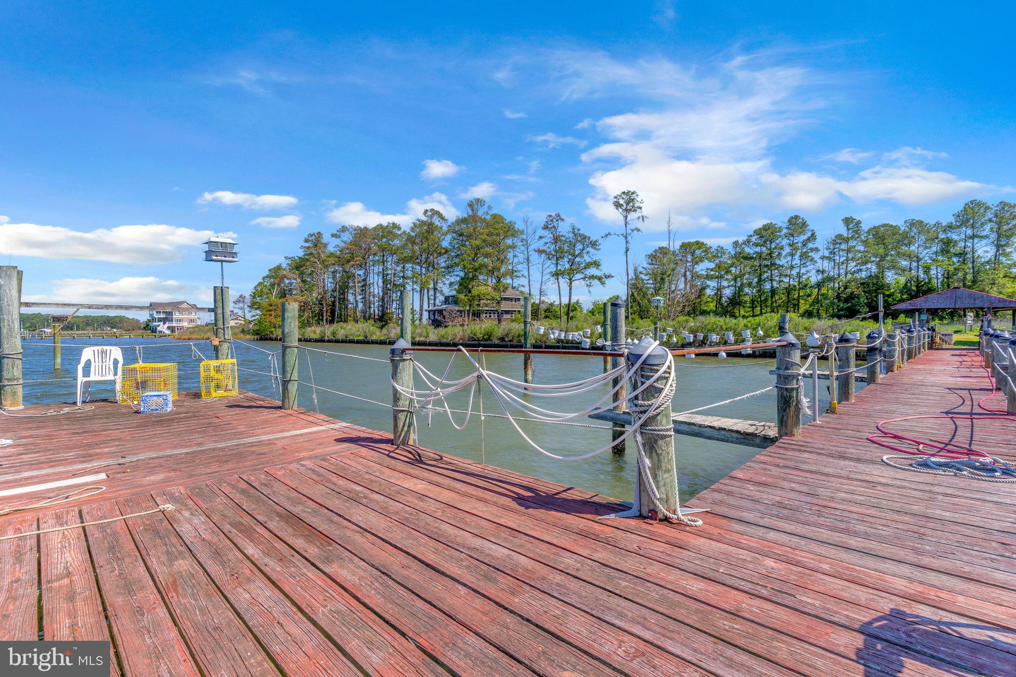 ST. GEORGE ISLAND - Commercial Sale