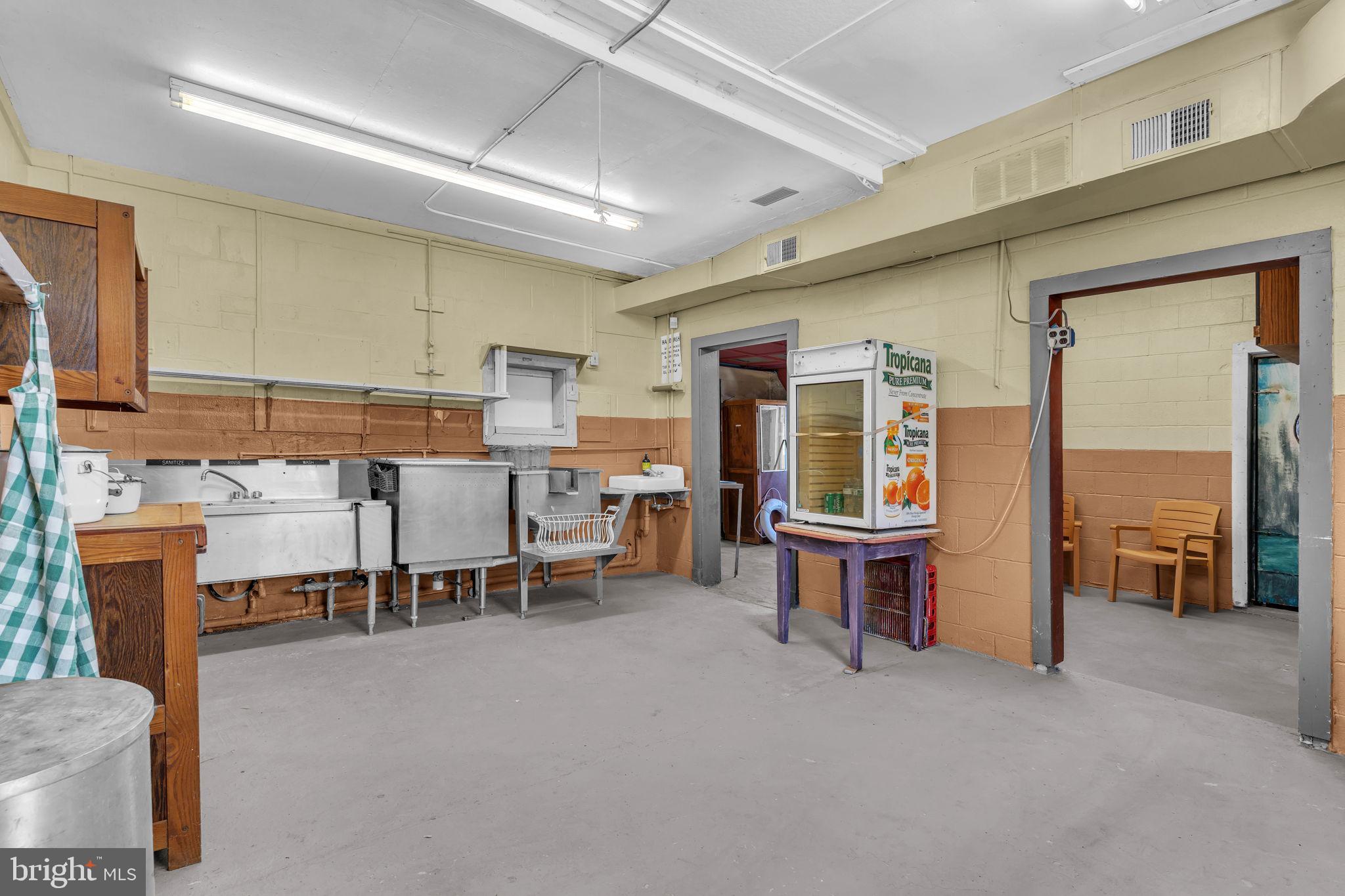 ST. GEORGE ISLAND - Commercial Sale