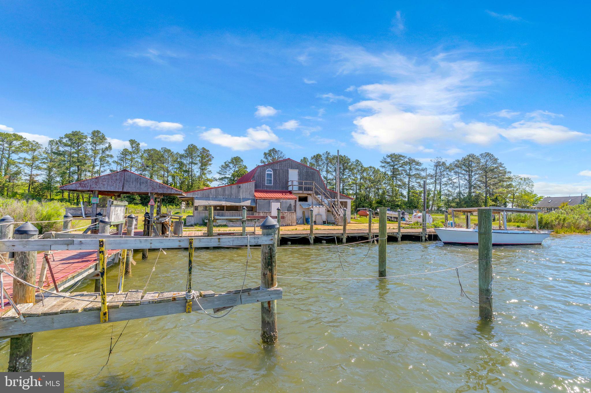 ST. GEORGE ISLAND - Commercial Sale