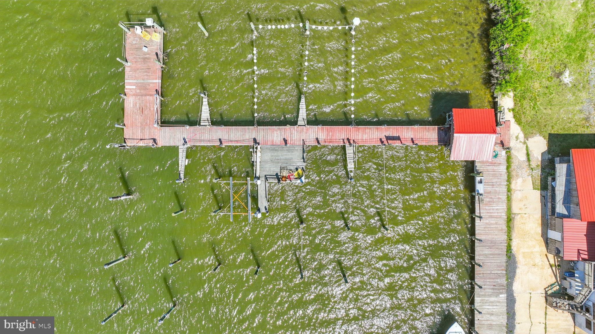 ST. GEORGE ISLAND - Commercial Sale
