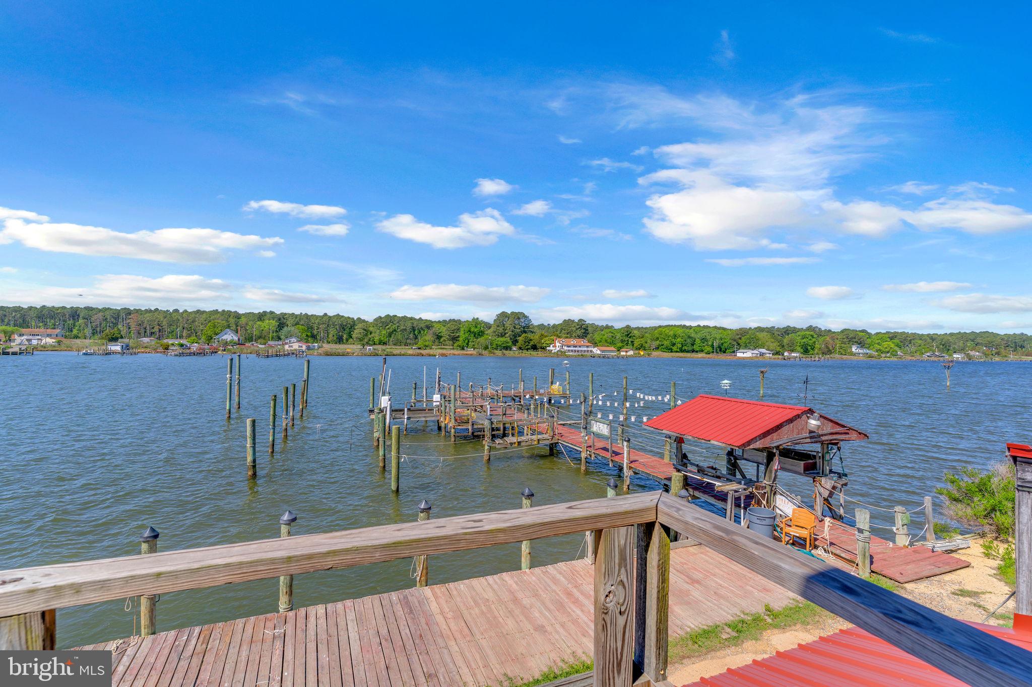 ST. GEORGE ISLAND - Commercial Sale