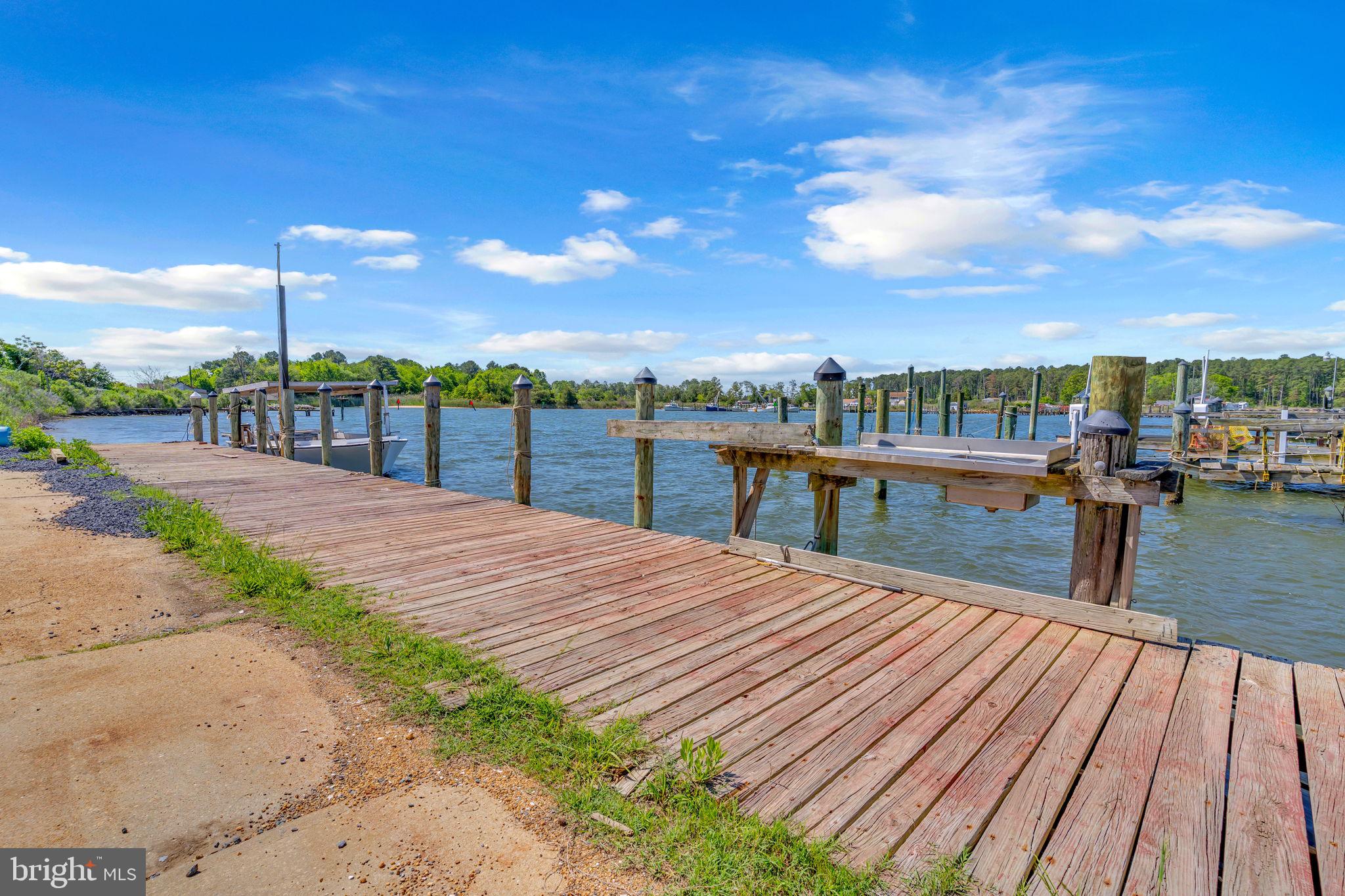 ST. GEORGE ISLAND - Commercial Sale