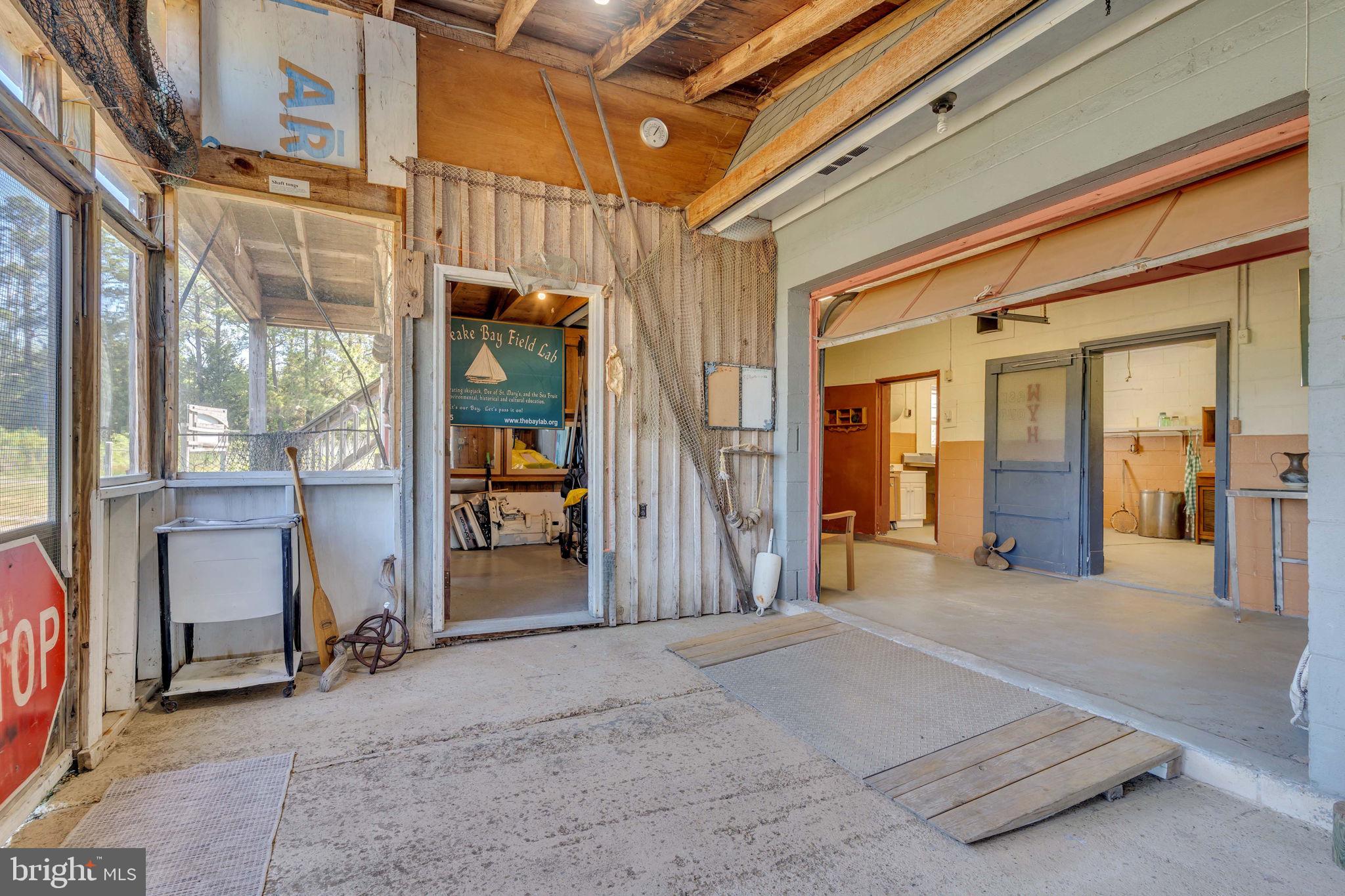 ST. GEORGE ISLAND - Commercial Sale