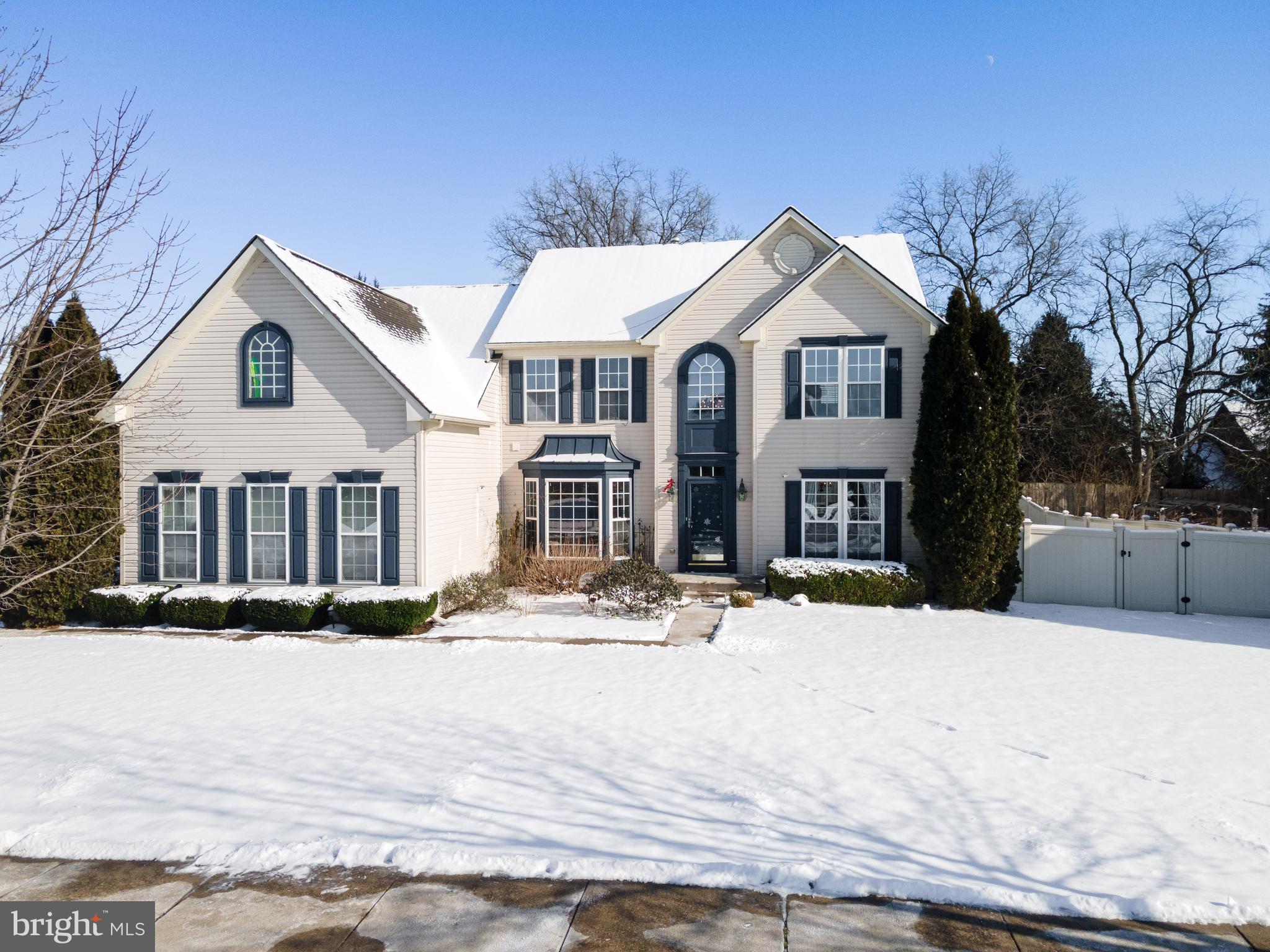FOX RUN ESTATES - Residential