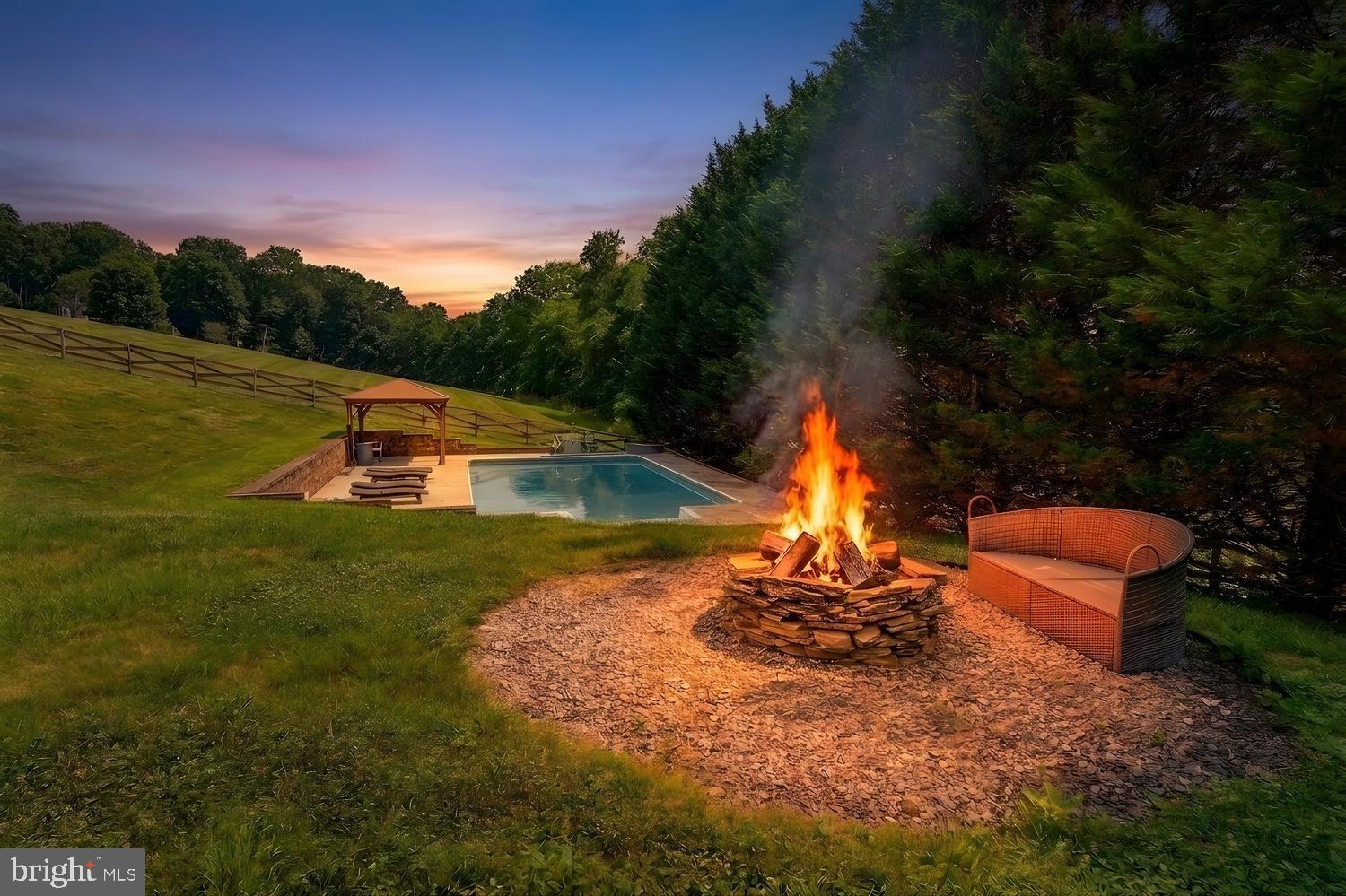 GRAYSTONE FARMS ESTATES - Residential