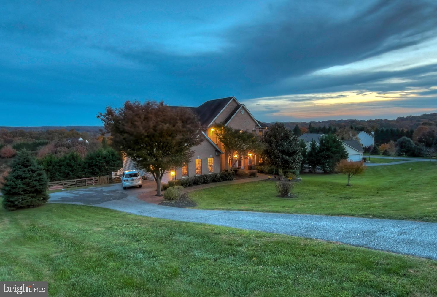 GRAYSTONE FARMS ESTATES - Residential