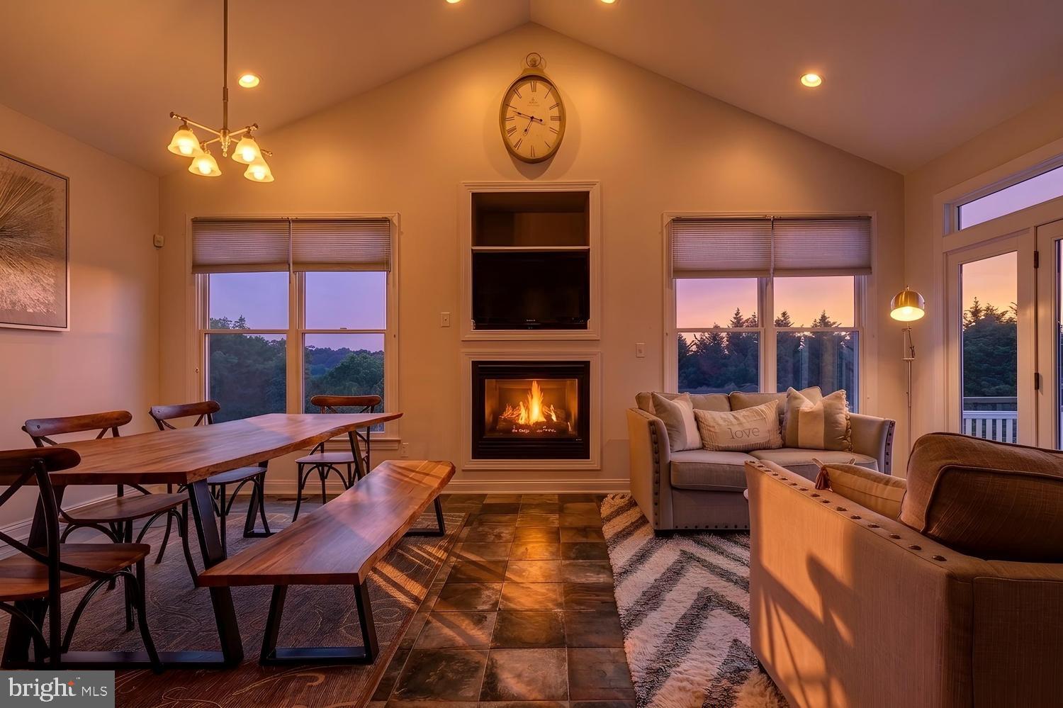 GRAYSTONE FARMS ESTATES - Residential