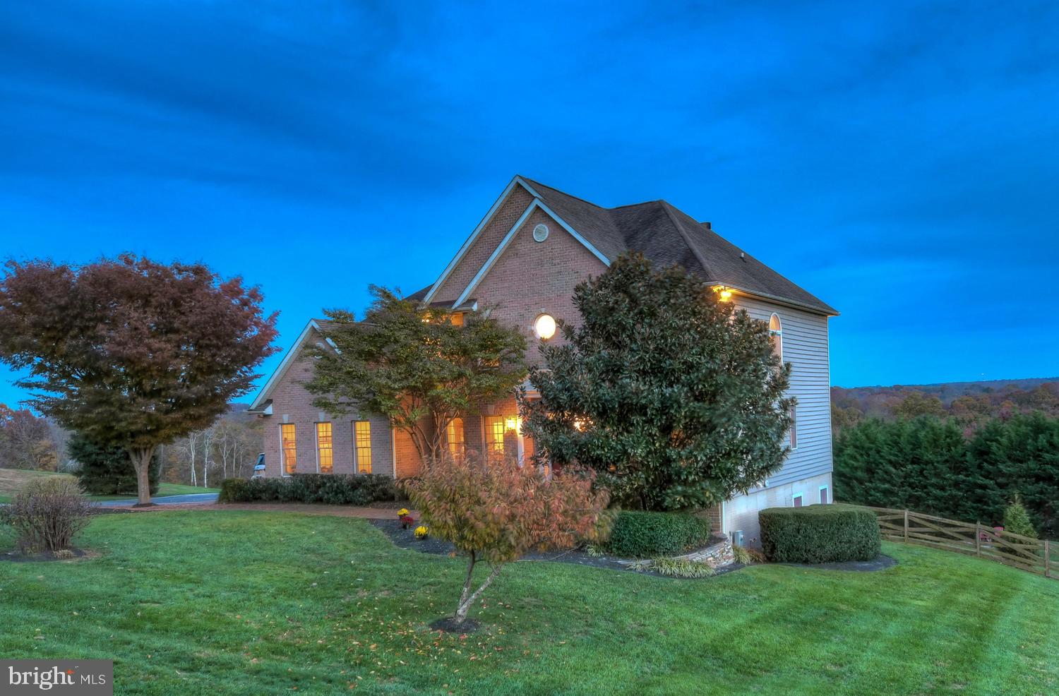 GRAYSTONE FARMS ESTATES - Residential