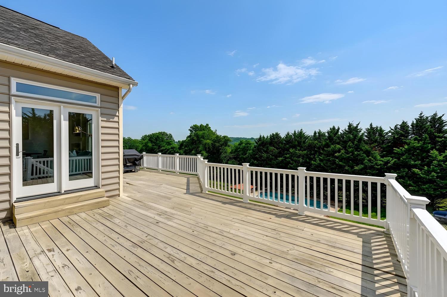GRAYSTONE FARMS ESTATES - Residential