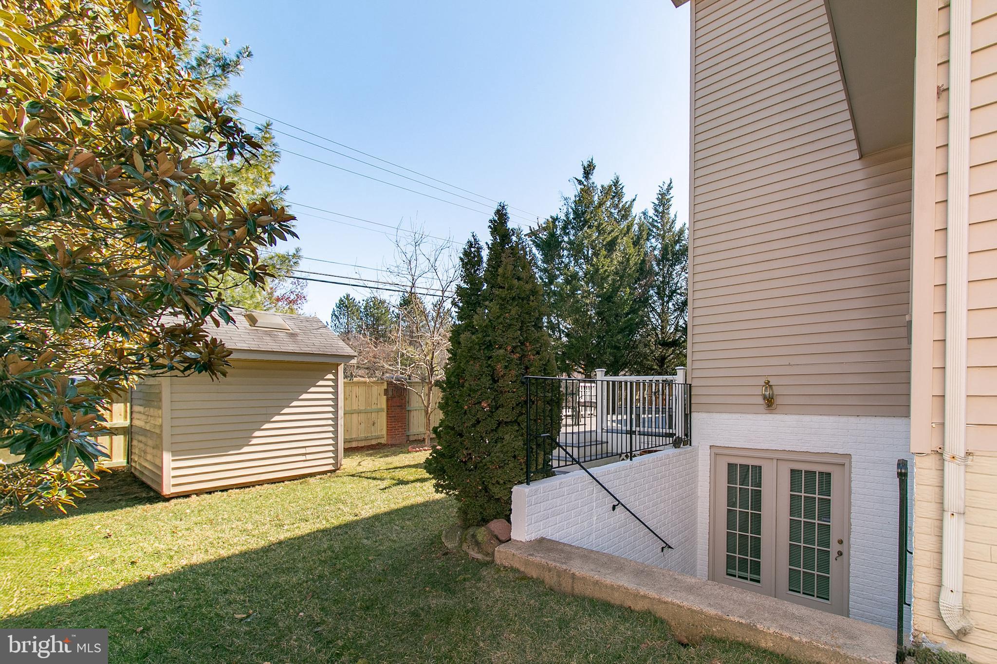 FAIR OAKS GLEN - Residential