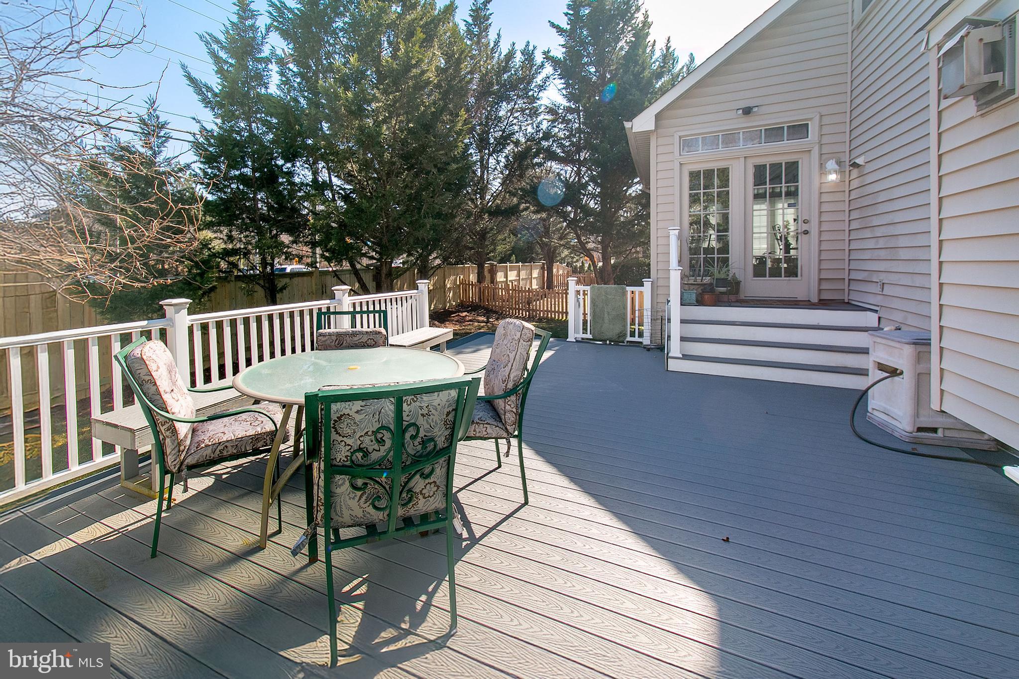 FAIR OAKS GLEN - Residential