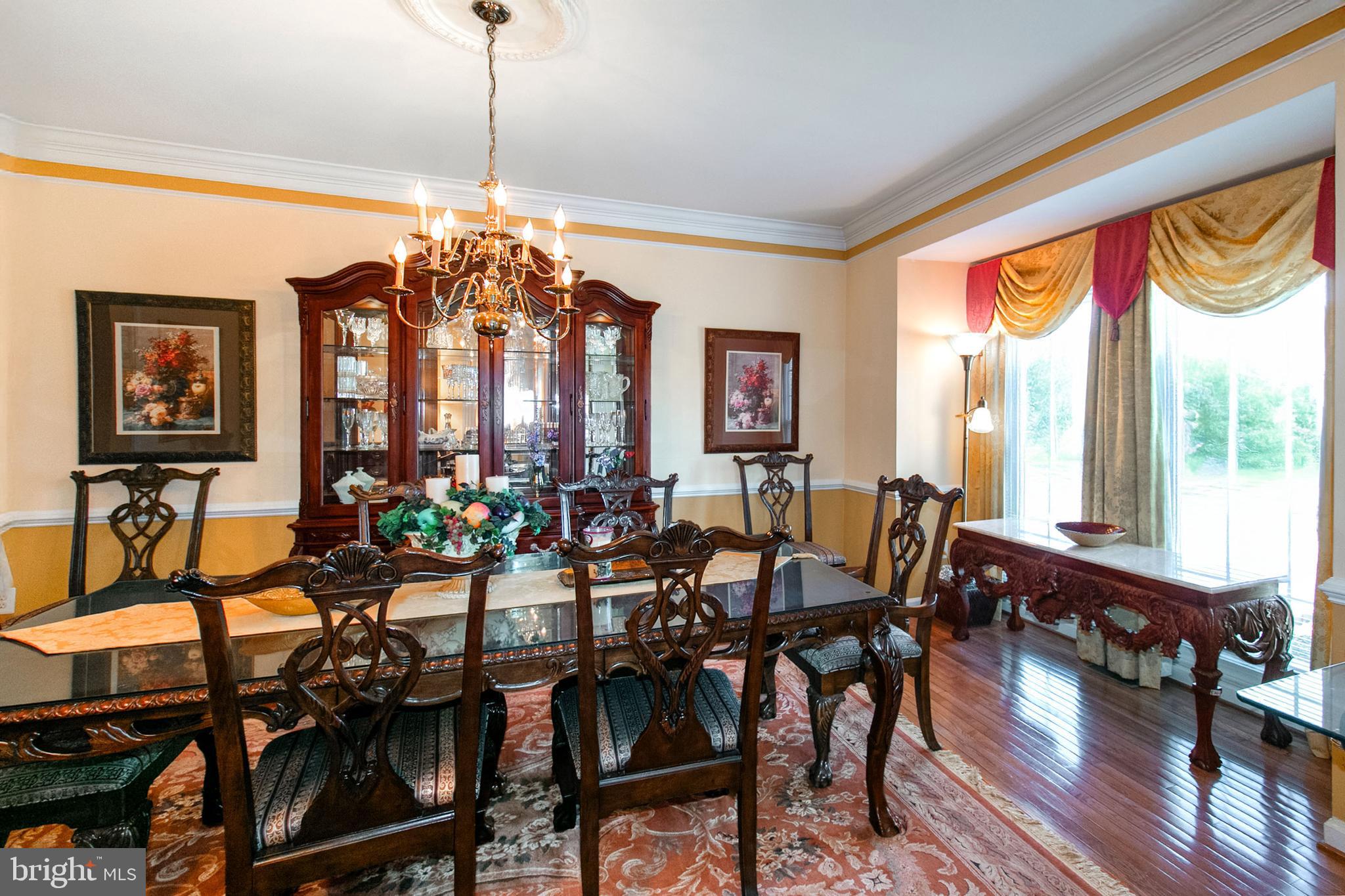 FAIR OAKS GLEN - Residential