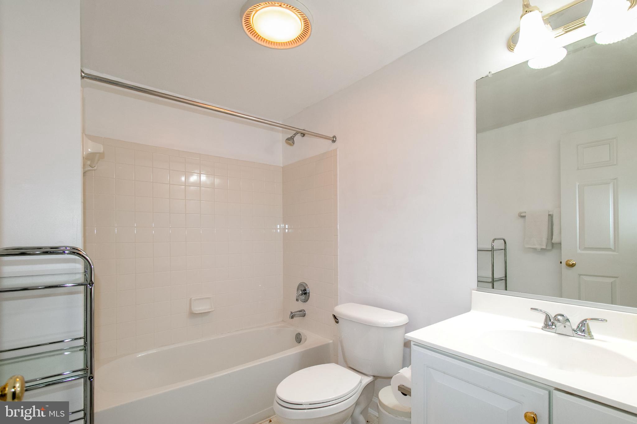 FAIR OAKS GLEN - Residential
