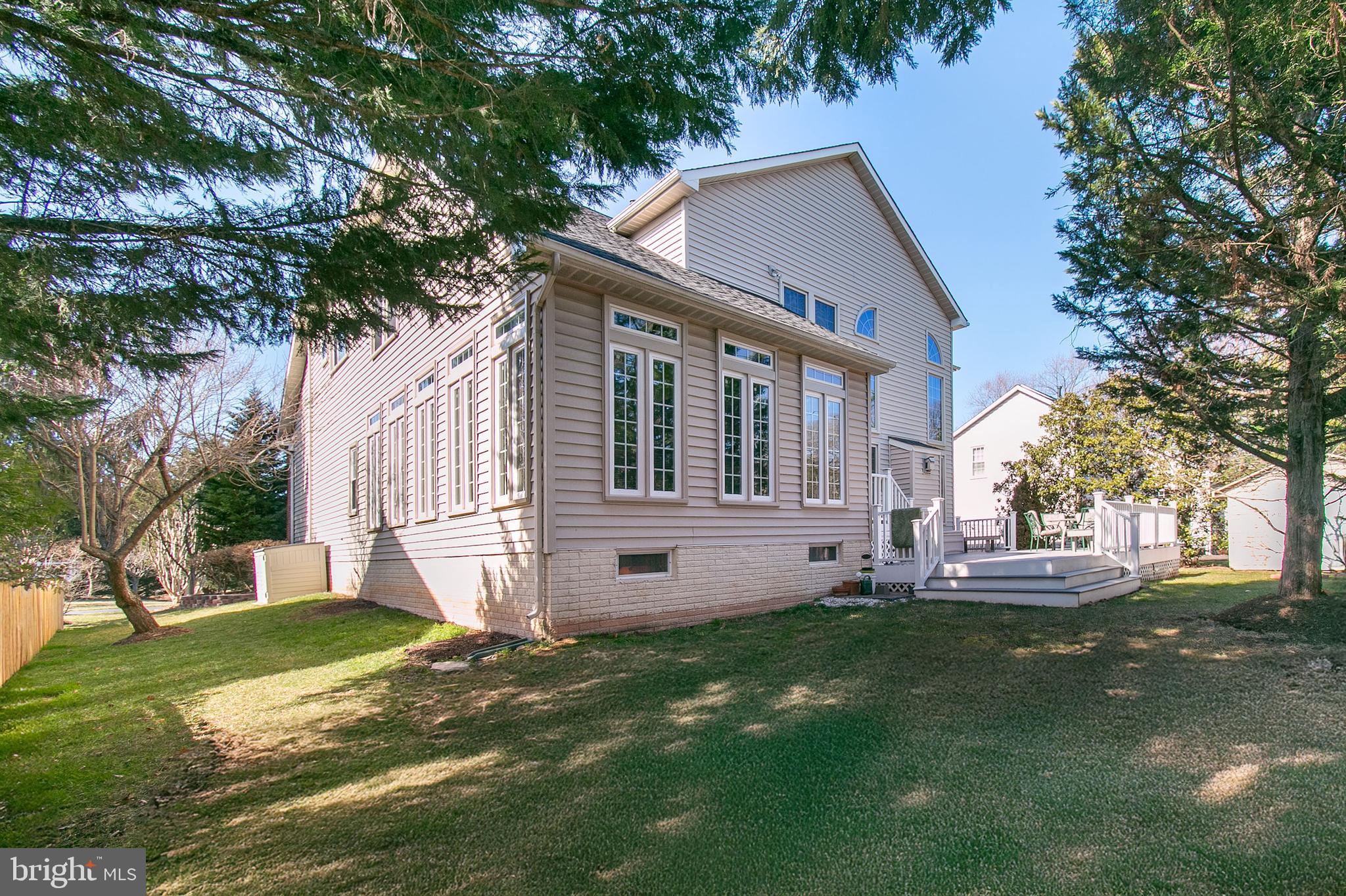FAIR OAKS GLEN - Residential