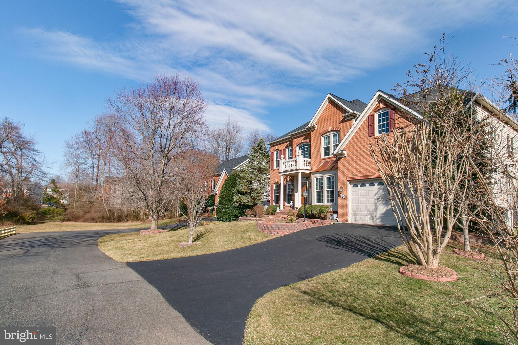 FAIR OAKS GLEN - Residential