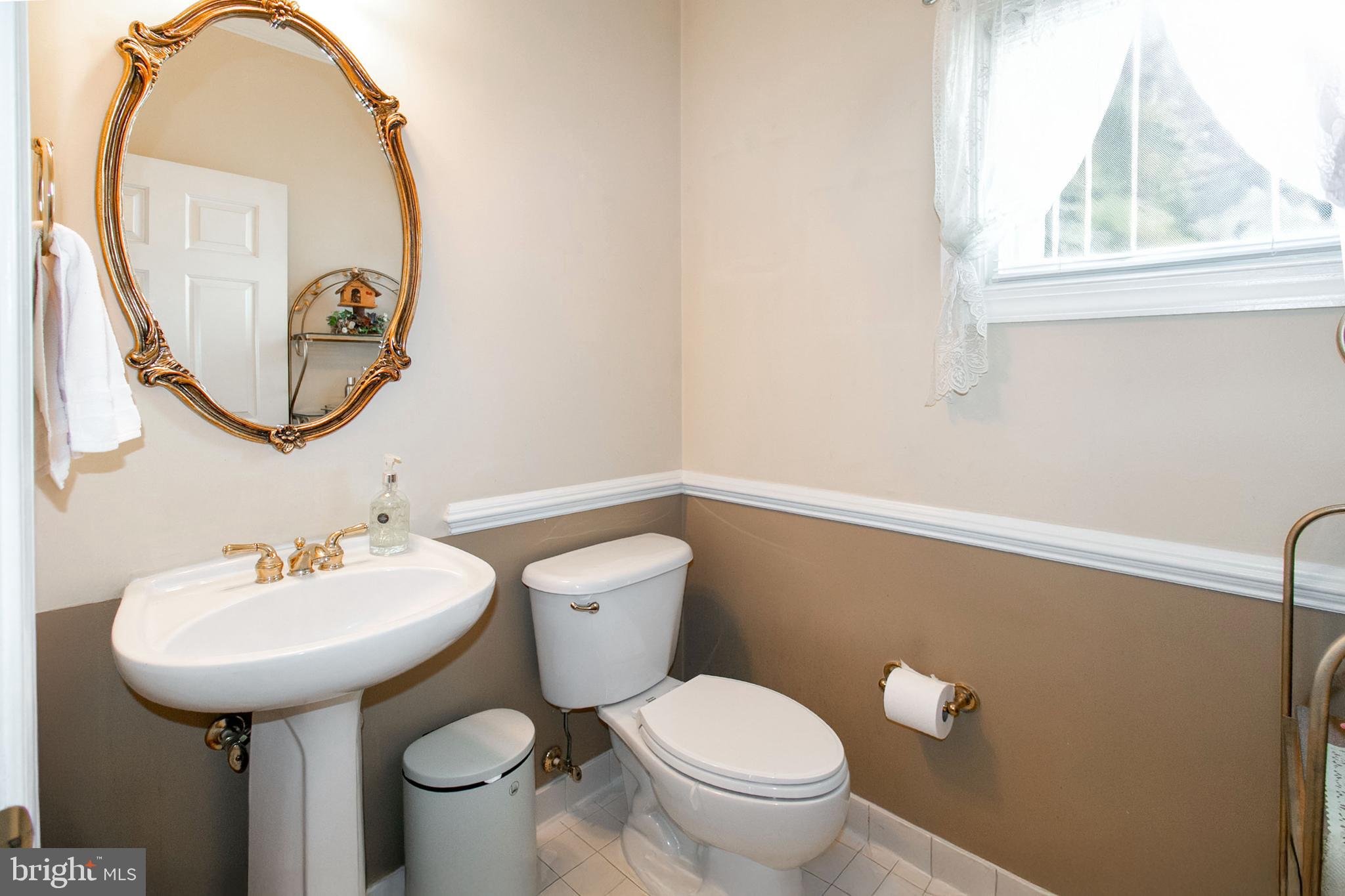 FAIR OAKS GLEN - Residential