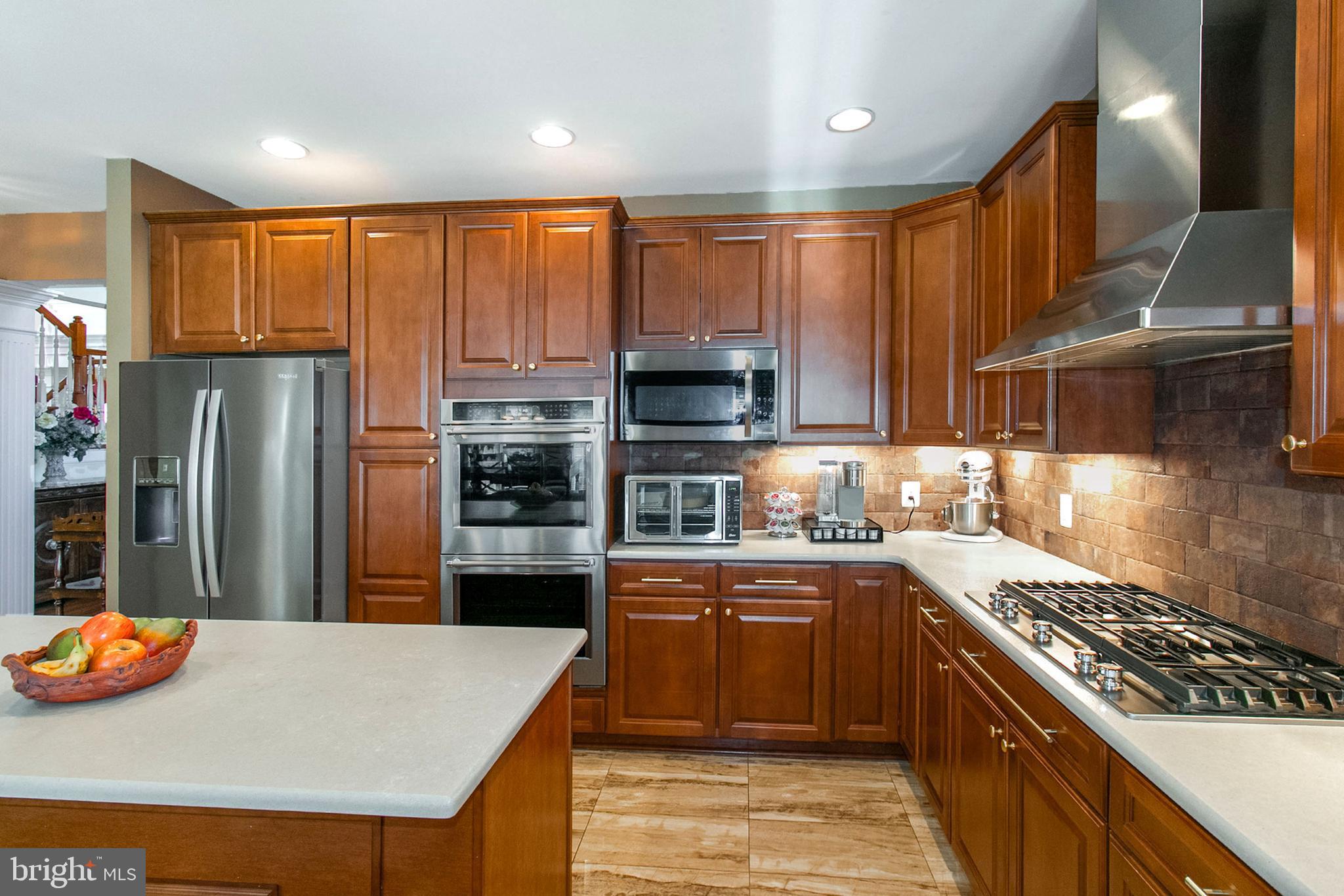 FAIR OAKS GLEN - Residential