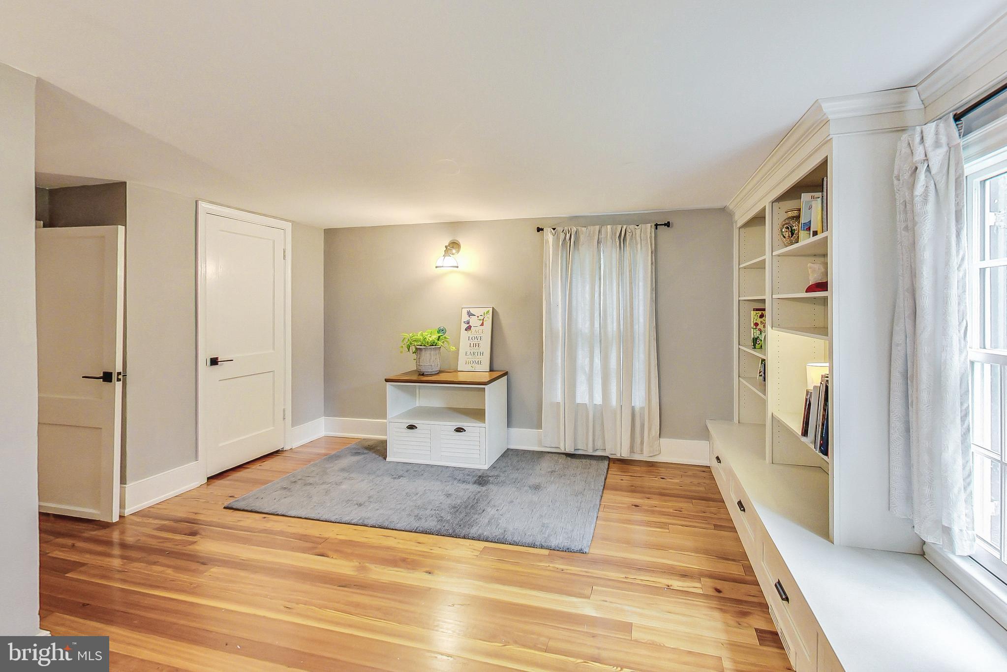 DARNESTOWN OUTSIDE - Residential