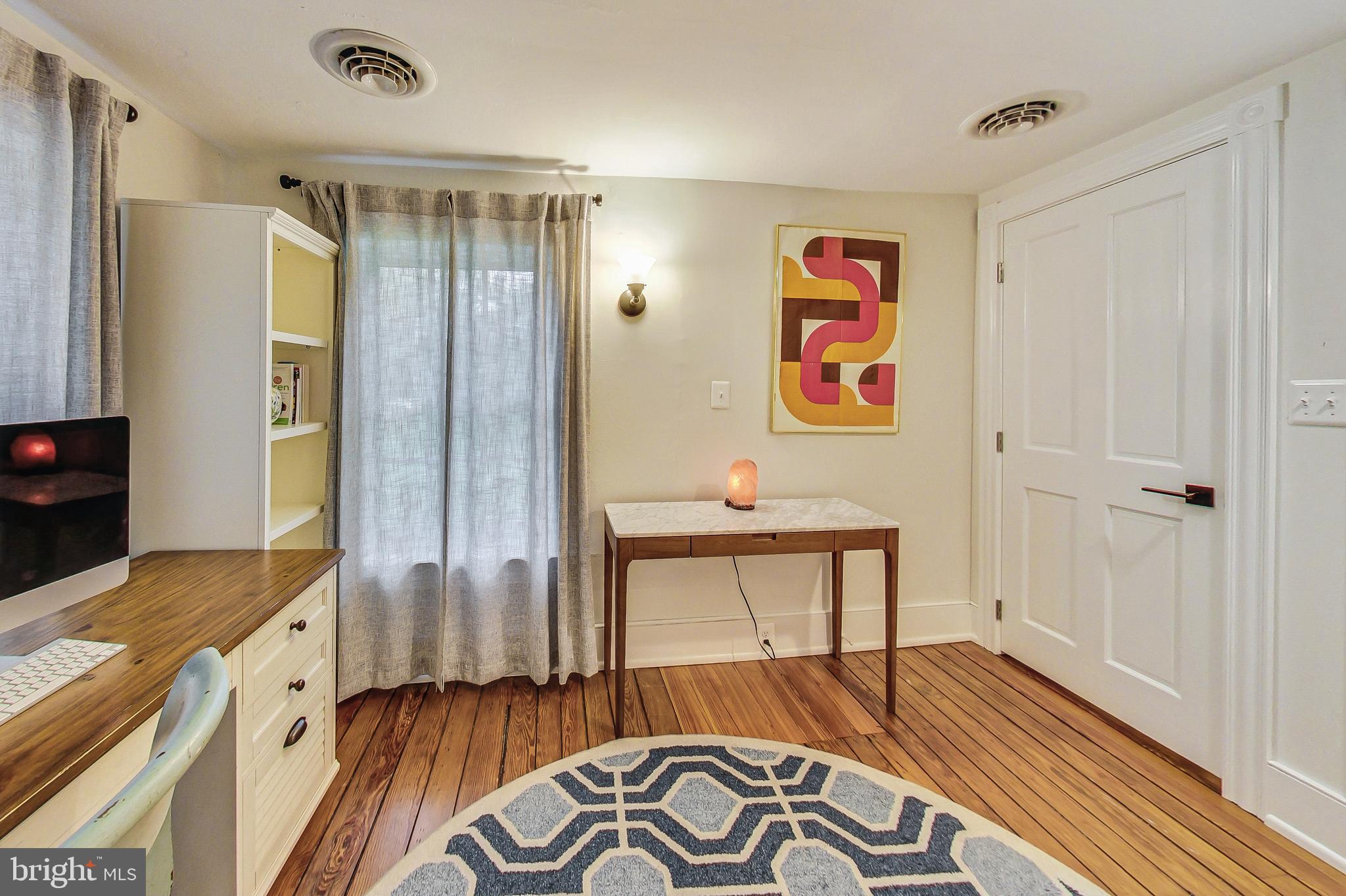 DARNESTOWN OUTSIDE - Residential