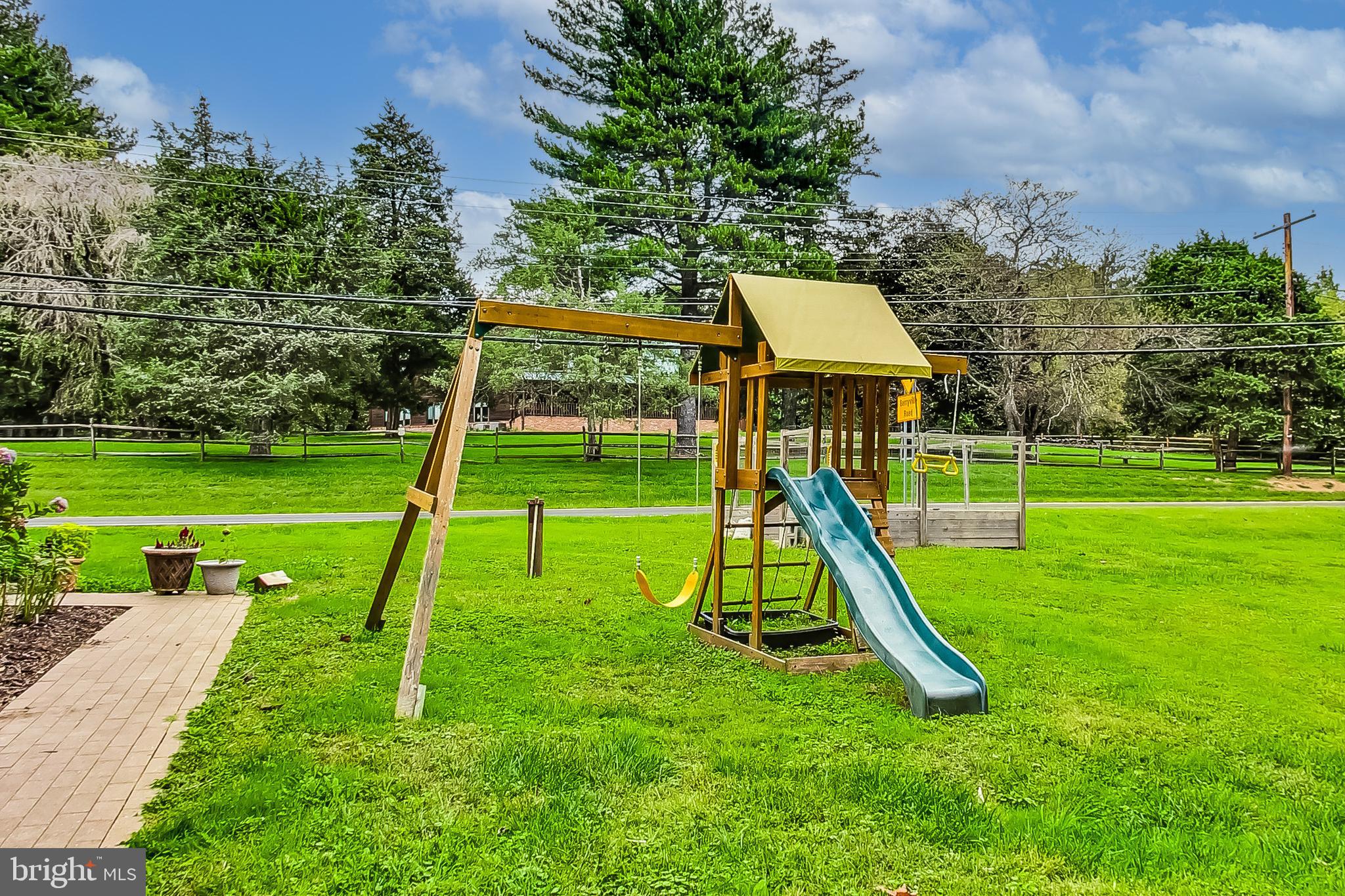 DARNESTOWN OUTSIDE - Residential
