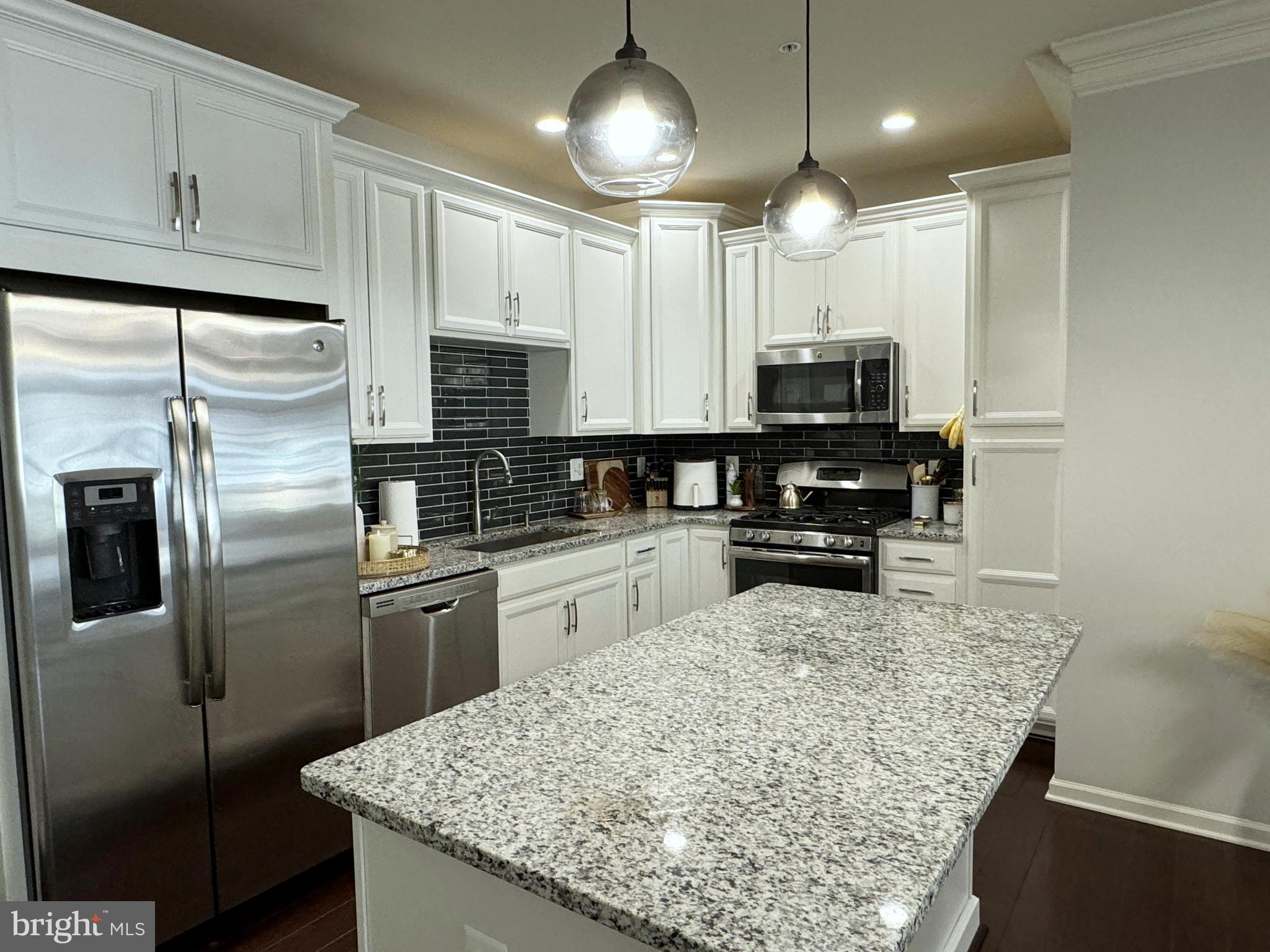 BUCKINGHAM AT LOUDOUN VALLEY - Residential Lease