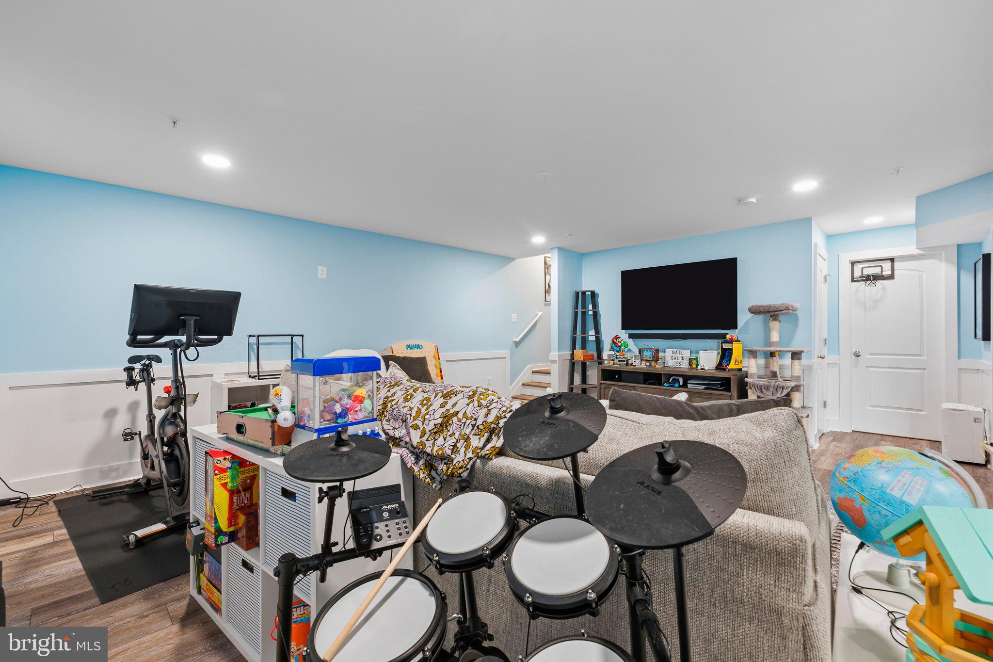 MEADE'S CROSSING - Residential