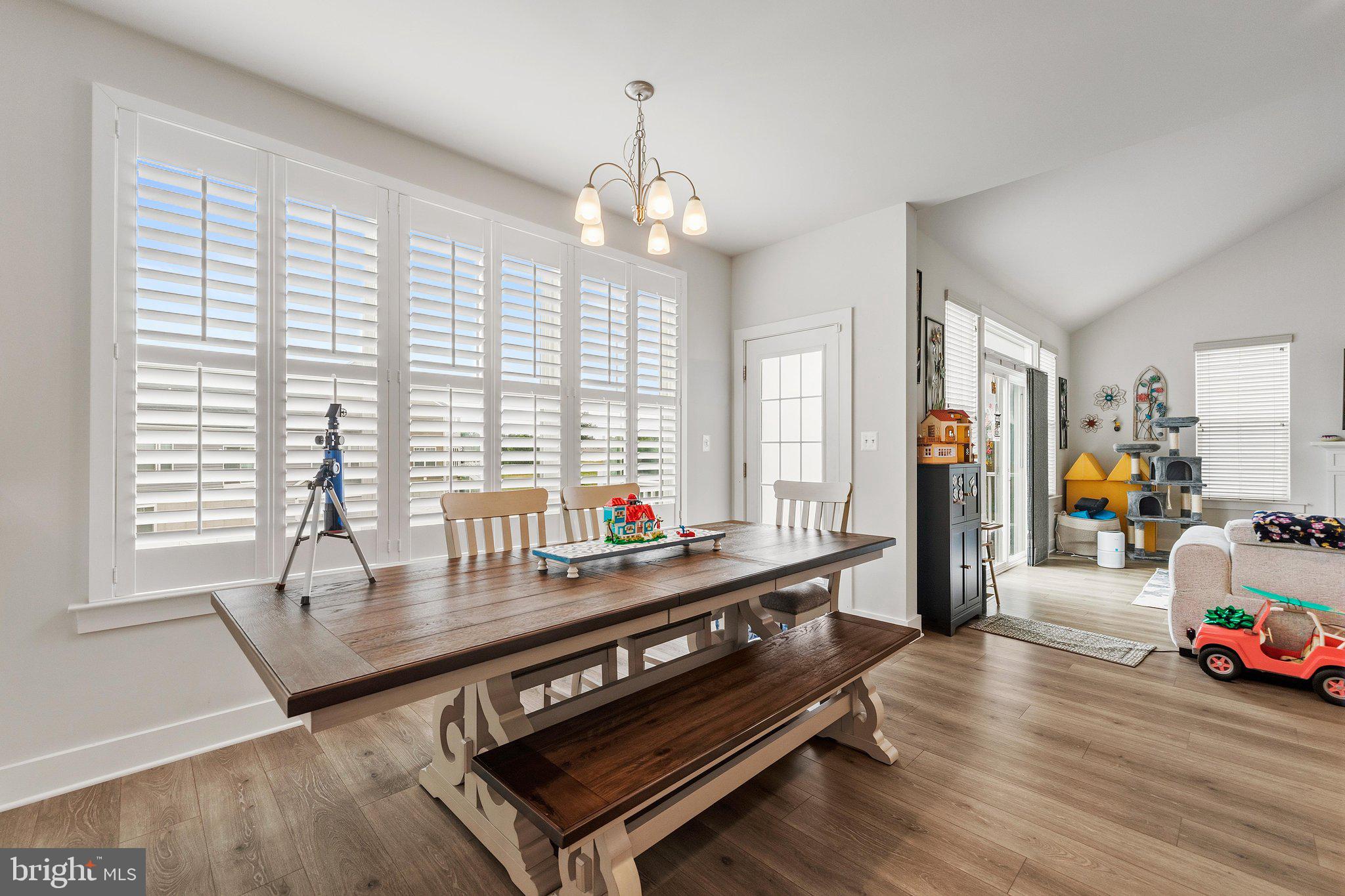 MEADE'S CROSSING - Residential