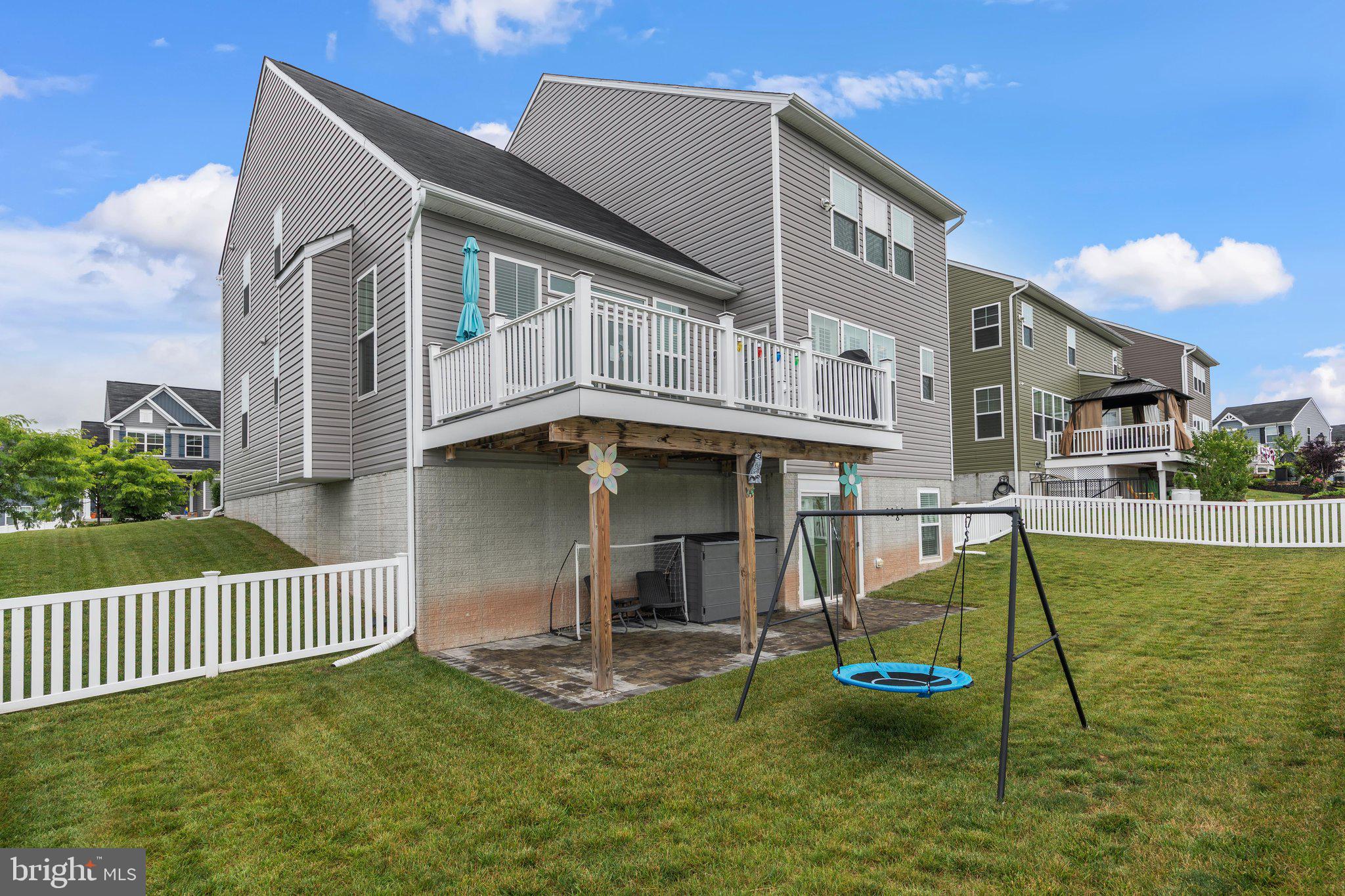 MEADE'S CROSSING - Residential