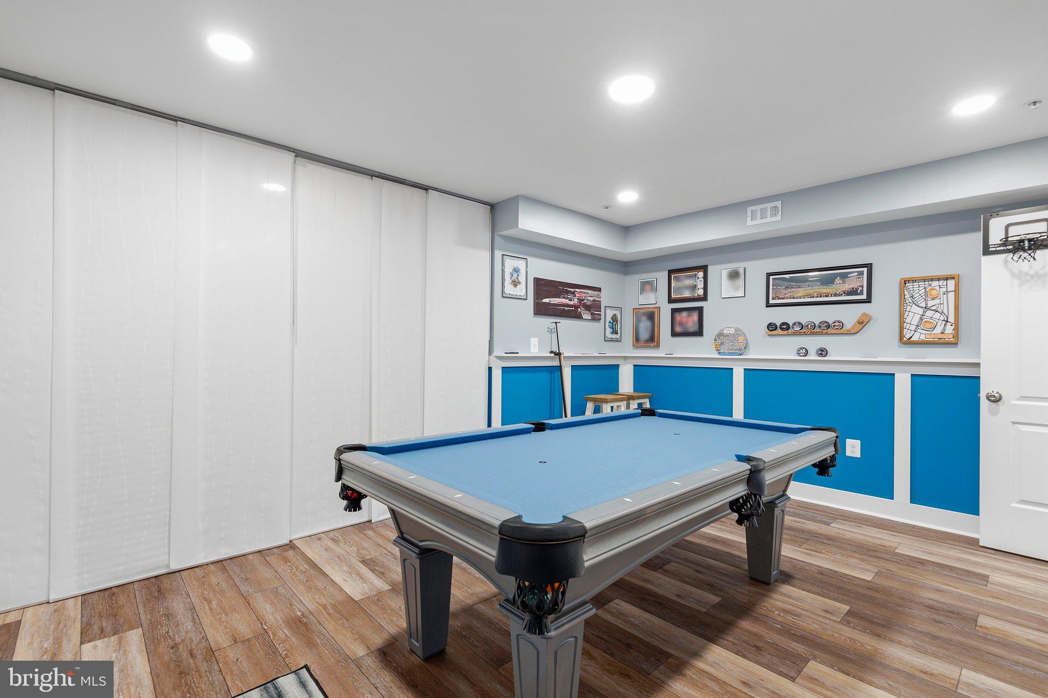 MEADE'S CROSSING - Residential
