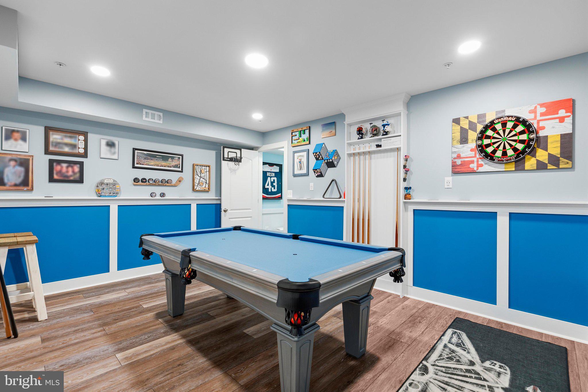 MEADE'S CROSSING - Residential