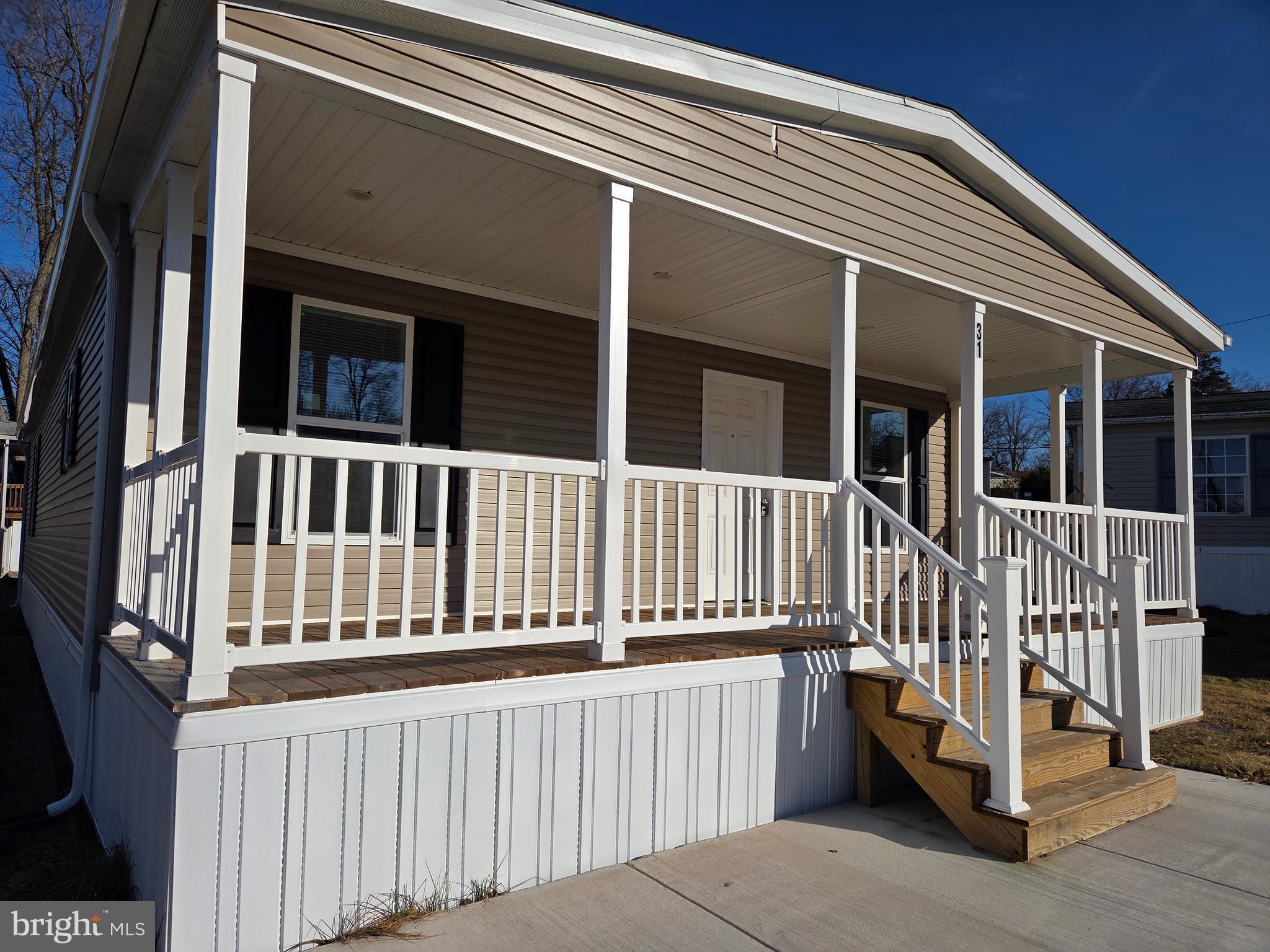 MELODYLAKESCNTRYCLUB - Residential