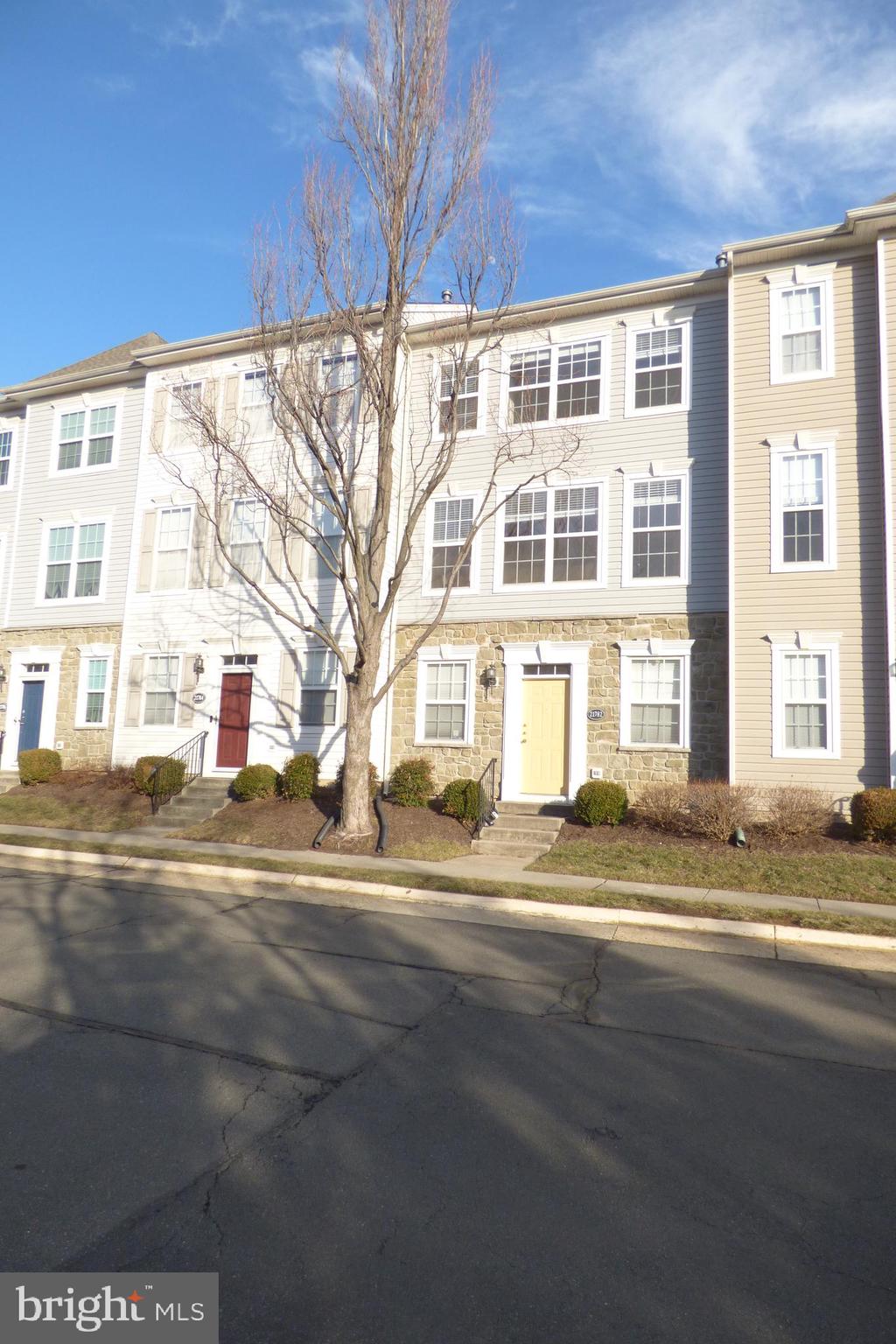 PARKSIDE AT ASHBURN - Residential