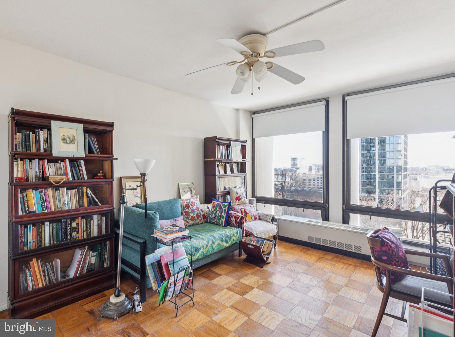 SOCIETY HILL - Residential