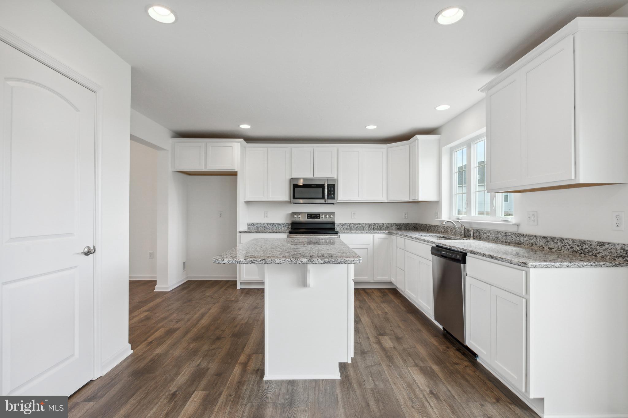 EAGLE ROCK - Residential