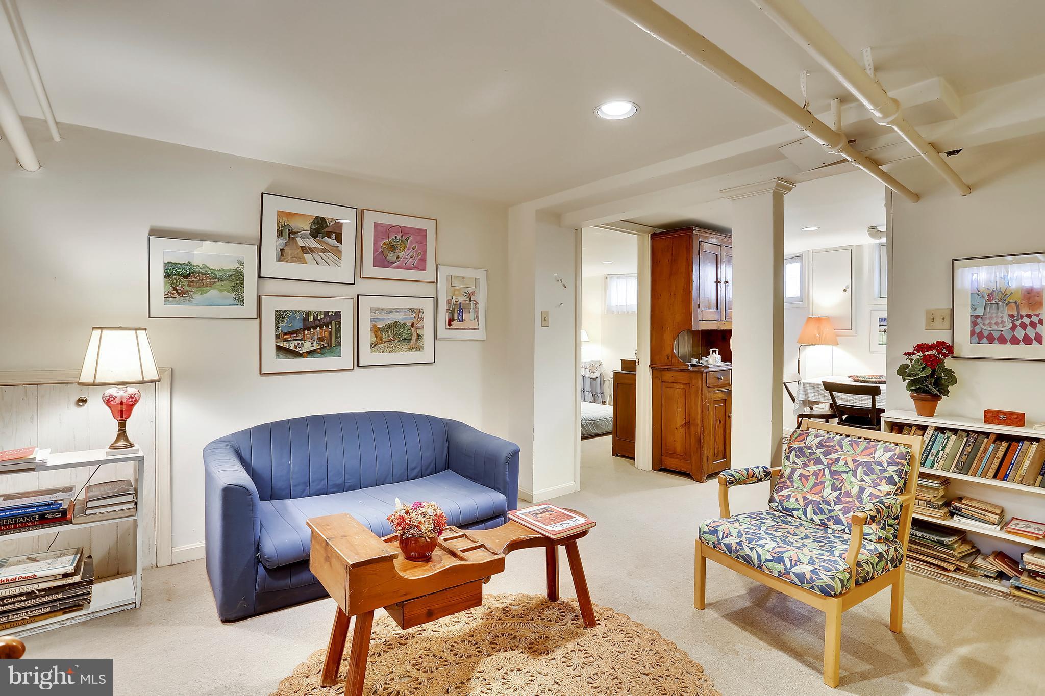 CHEVY CHASE VILLAGE - Residential