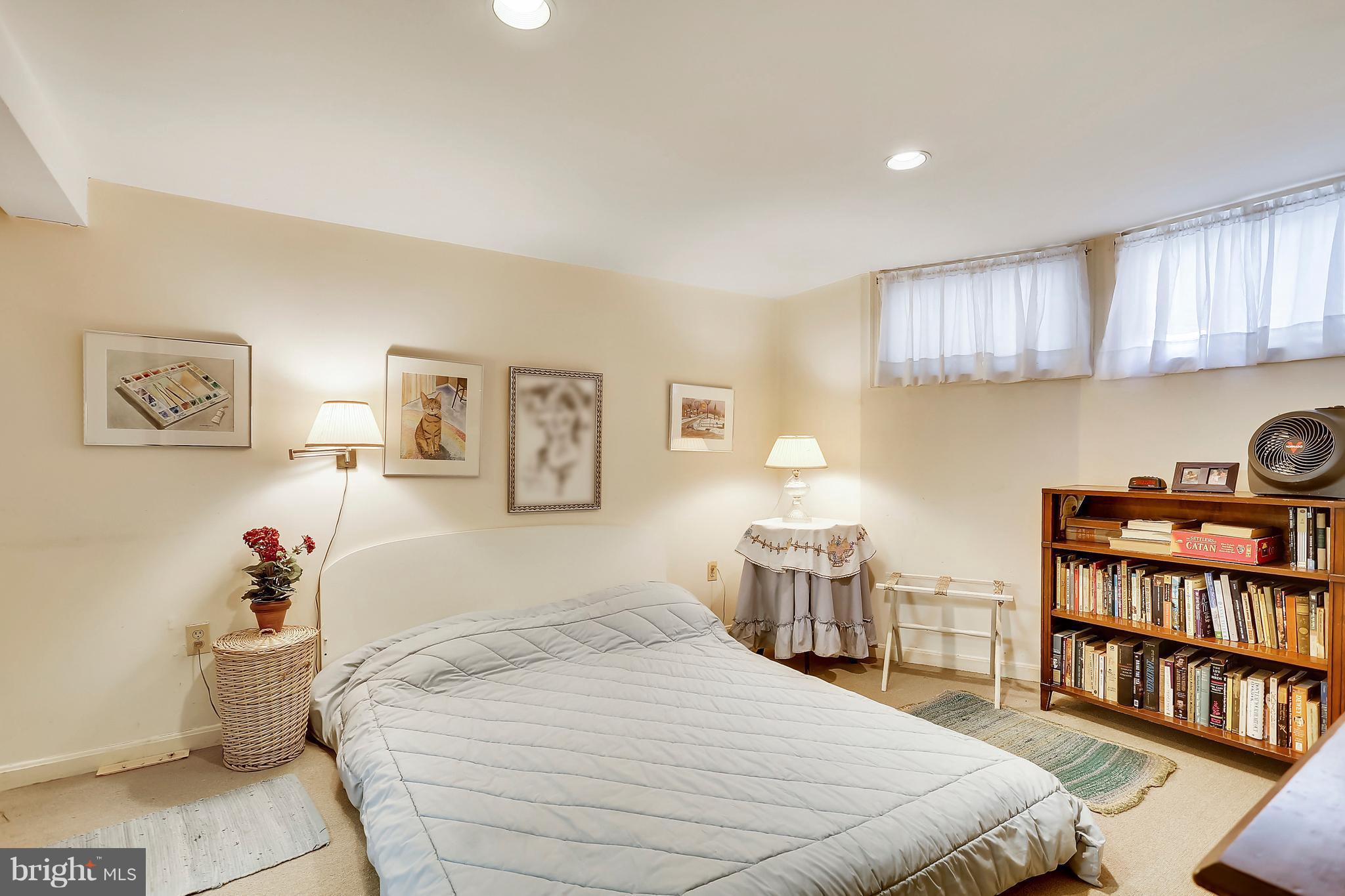 CHEVY CHASE VILLAGE - Residential