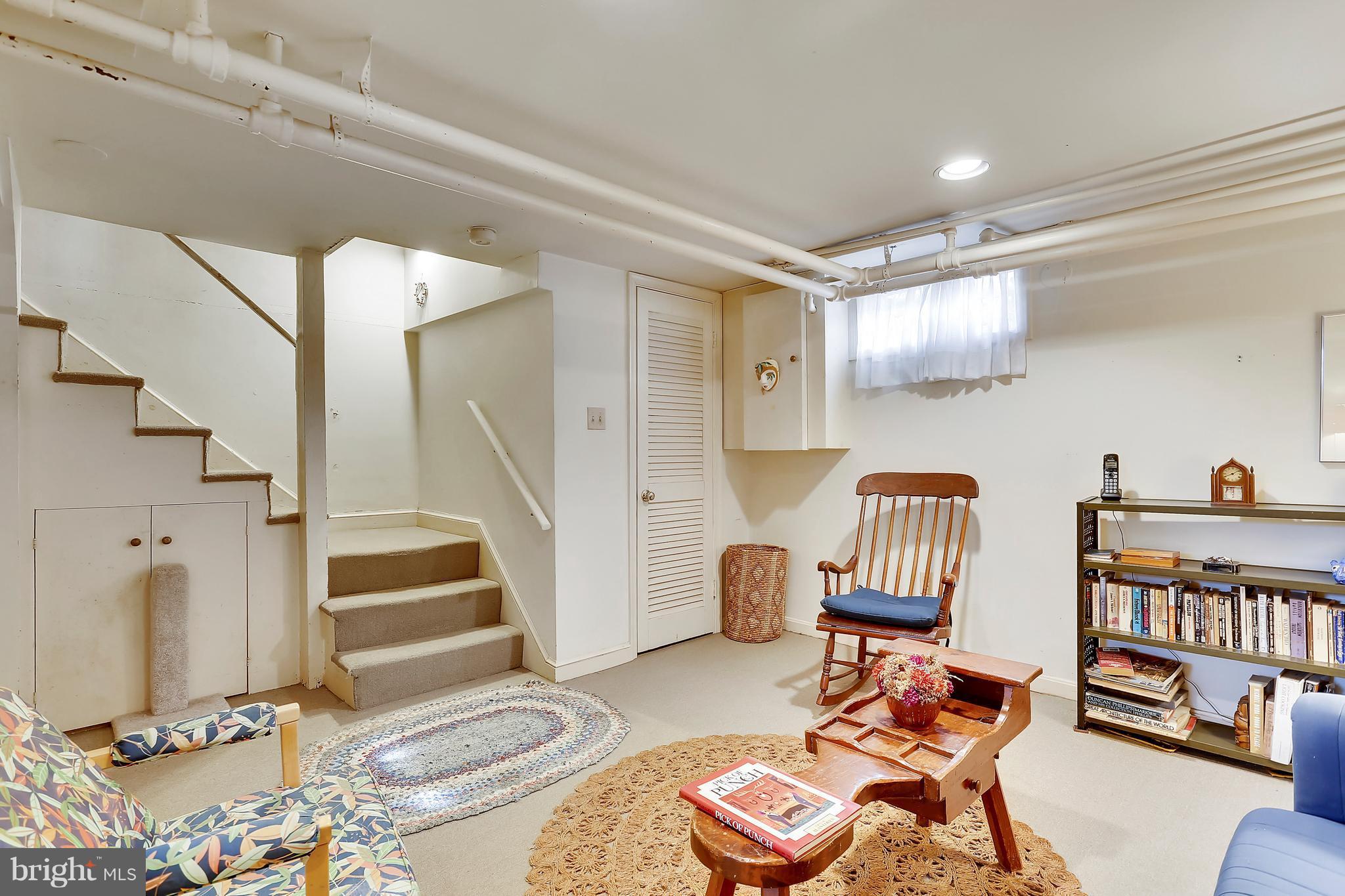 CHEVY CHASE VILLAGE - Residential