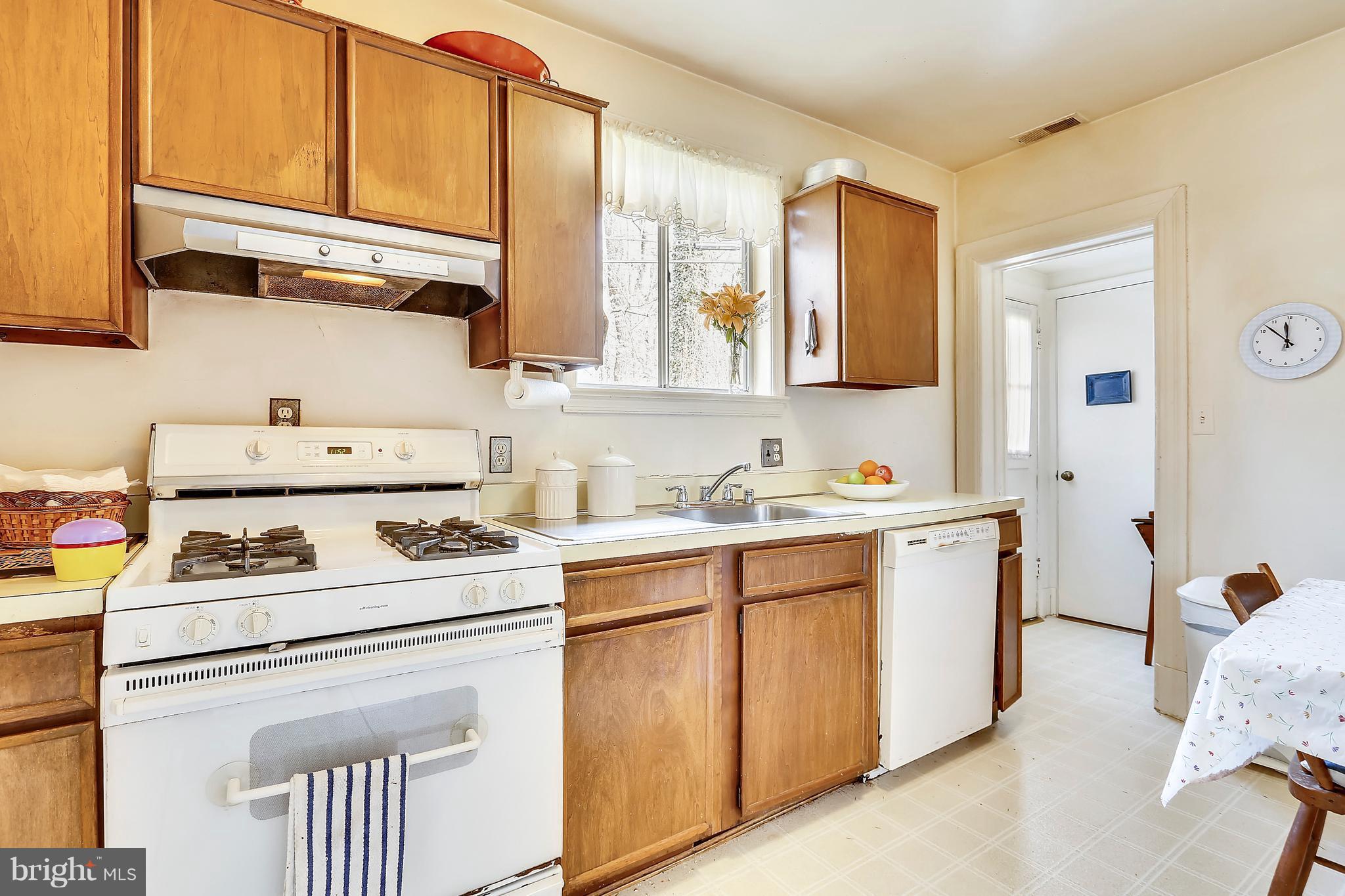 CHEVY CHASE VILLAGE - Residential