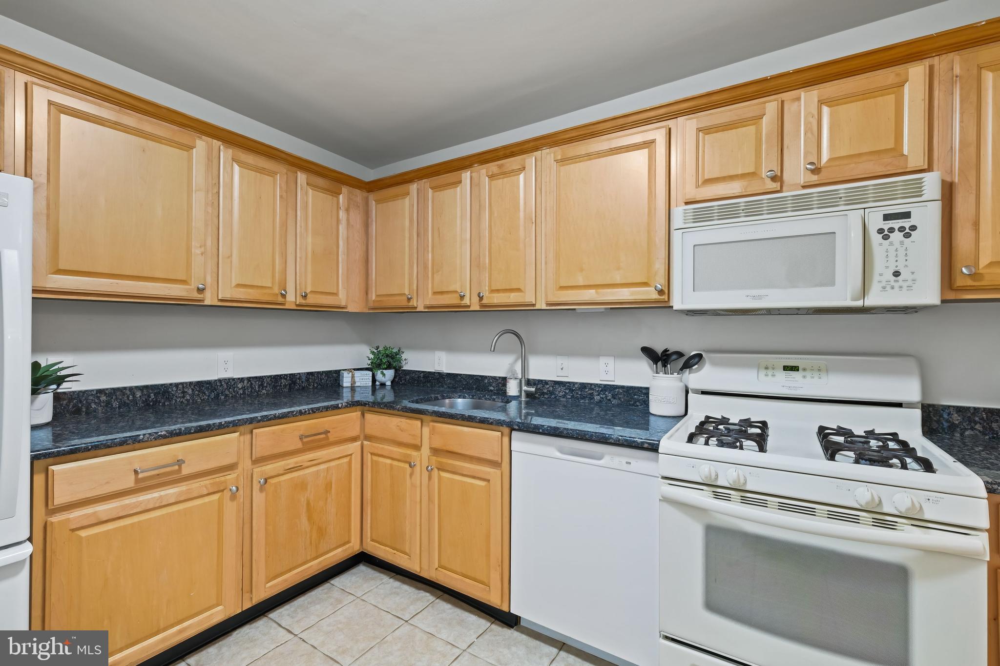 THE KENWOOD - Residential